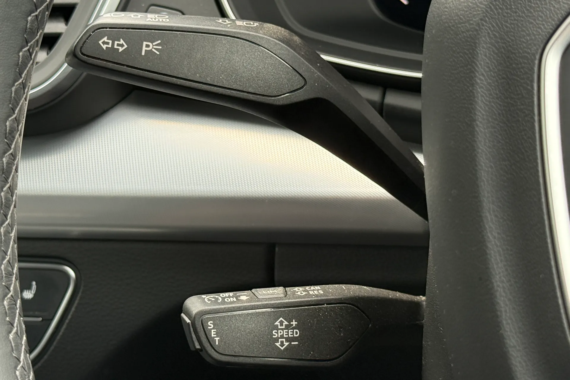 Audi Q5 thumbnail image number 16