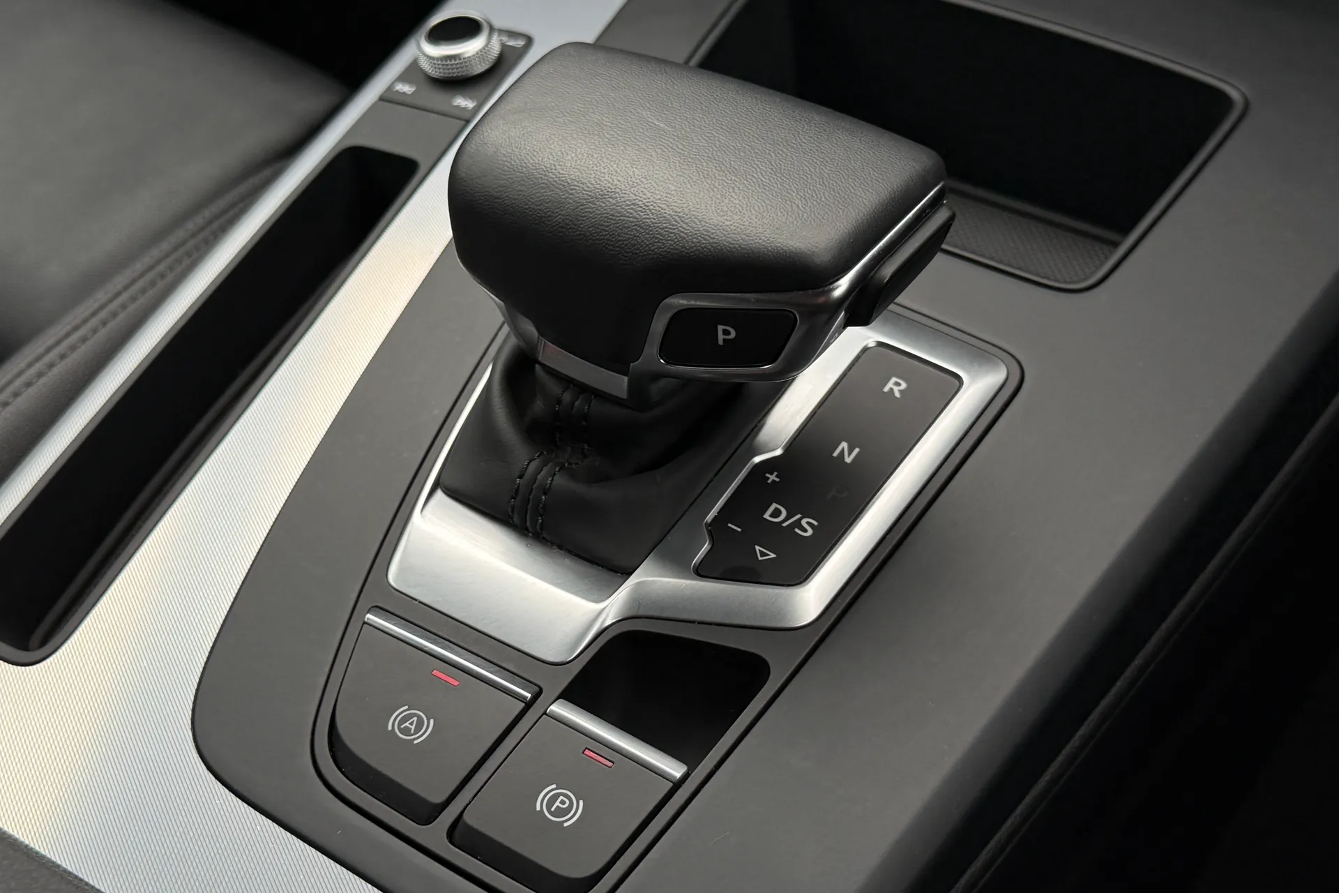 Audi Q5 thumbnail image number 23