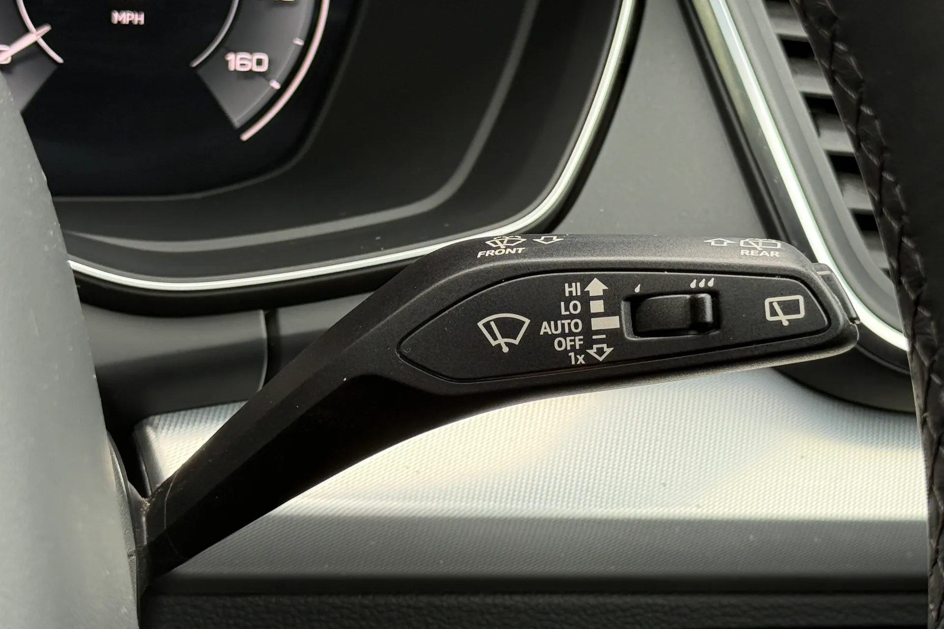 Audi Q5 thumbnail image number 15