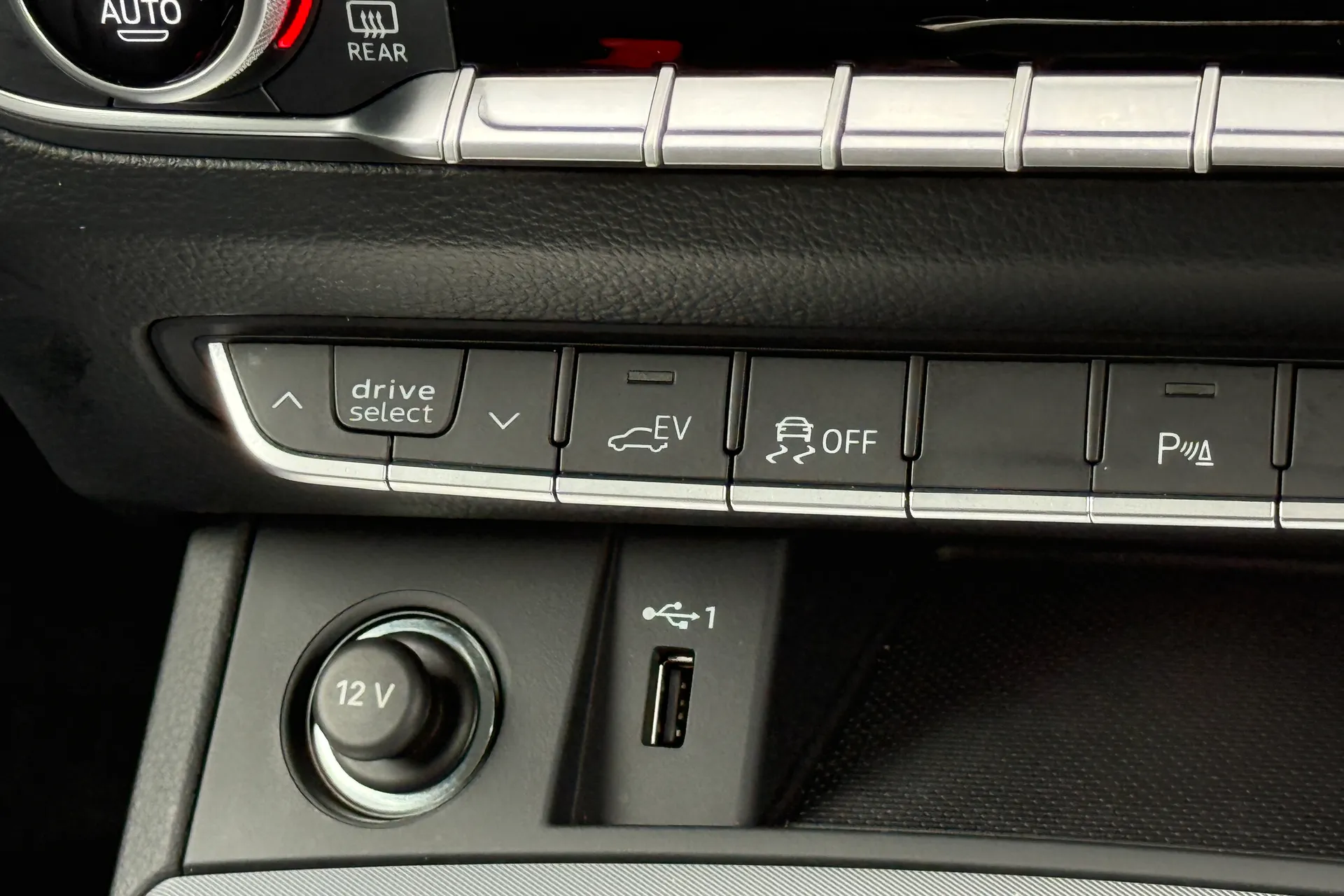 Audi Q5 thumbnail image number 19