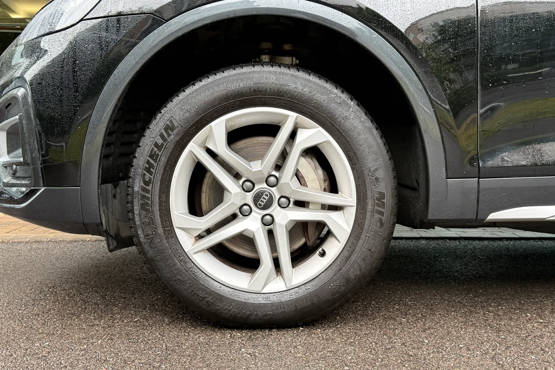 Audi Q5 thumbnail image number 10