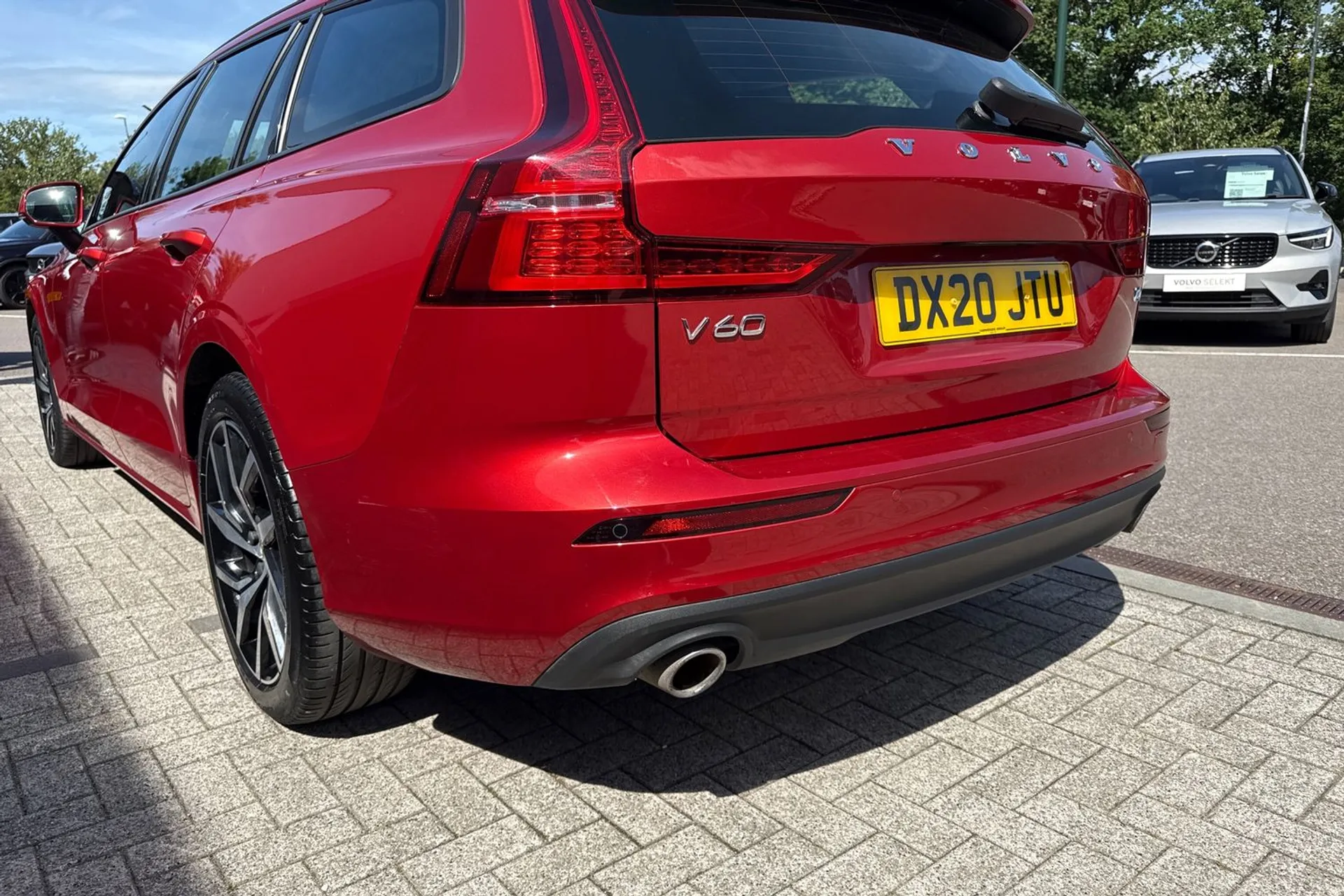 Volvo V60 thumbnail image number 18