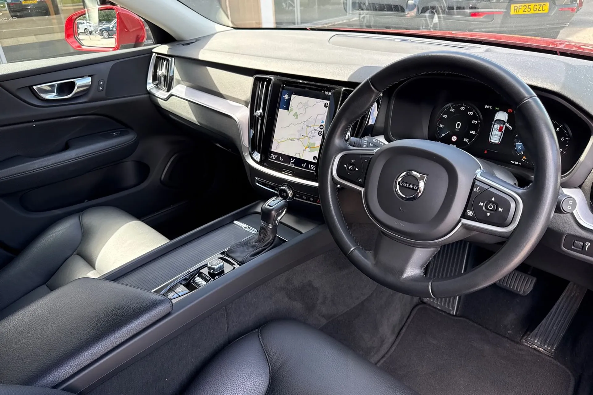 Volvo V60 thumbnail image number 6