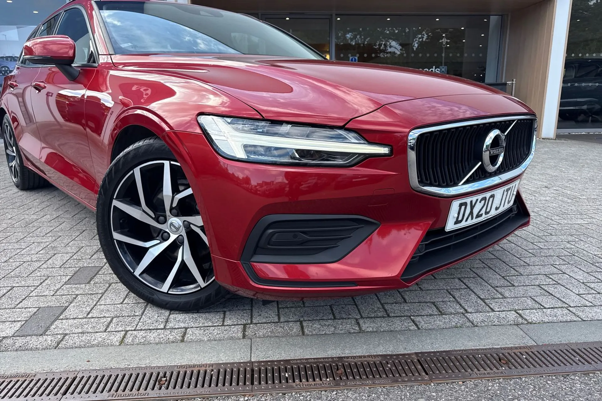 Volvo V60 thumbnail image number 7