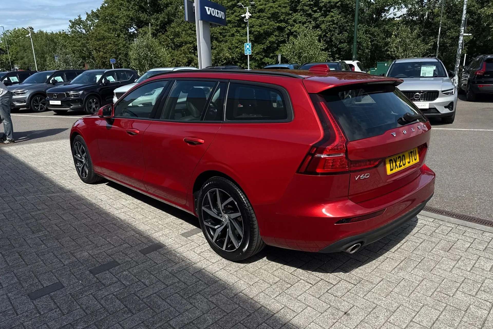 Volvo V60 thumbnail image number 10