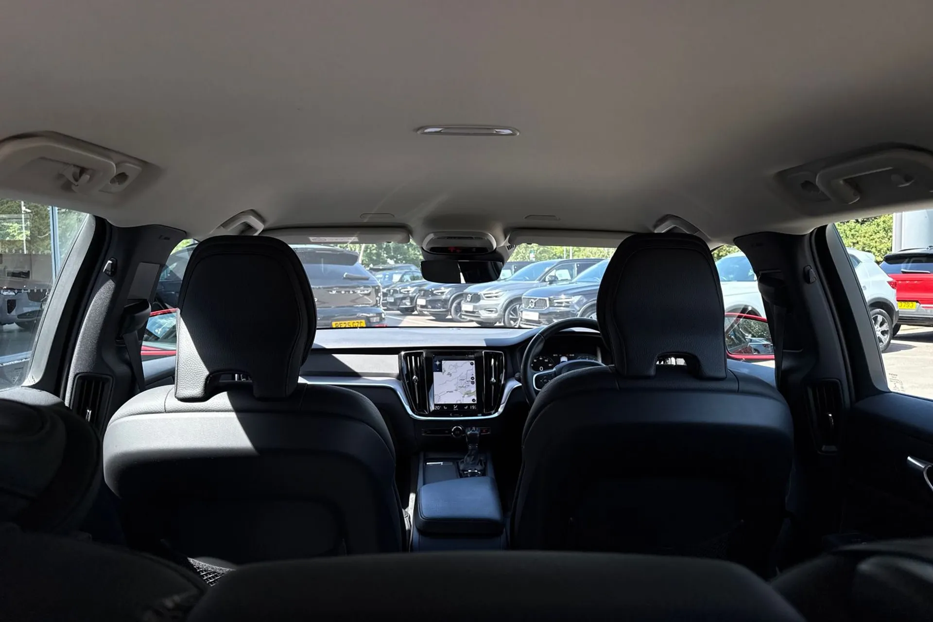Volvo V60 thumbnail image number 22