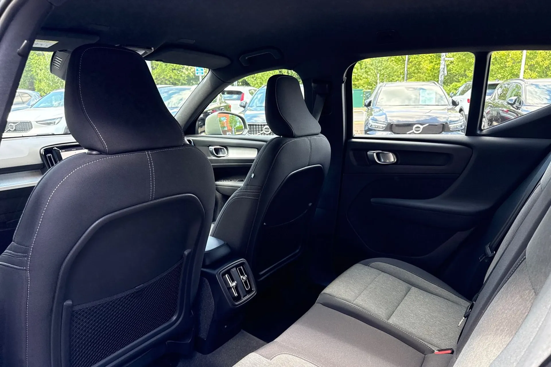 Volvo XC40 thumbnail image number 31