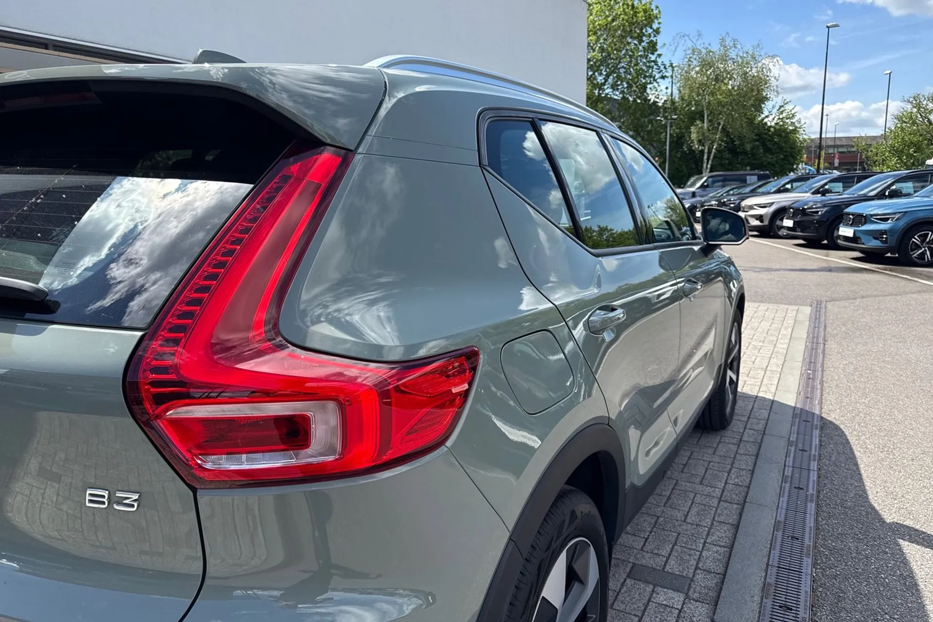Volvo XC40 thumbnail image number 15