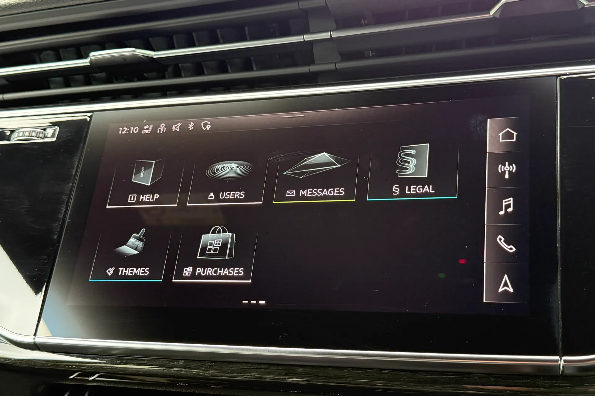 Audi Q8 thumbnail image number 20