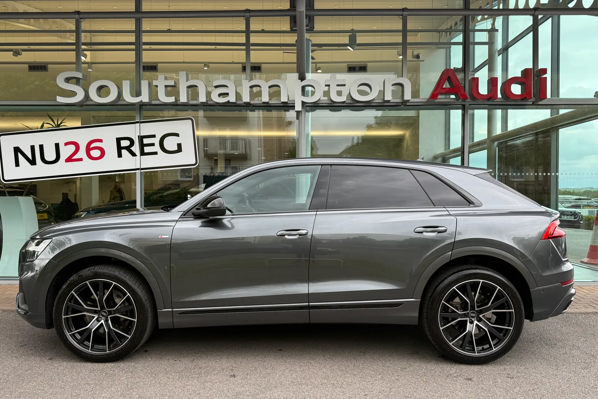 Audi Q8 thumbnail image number 50
