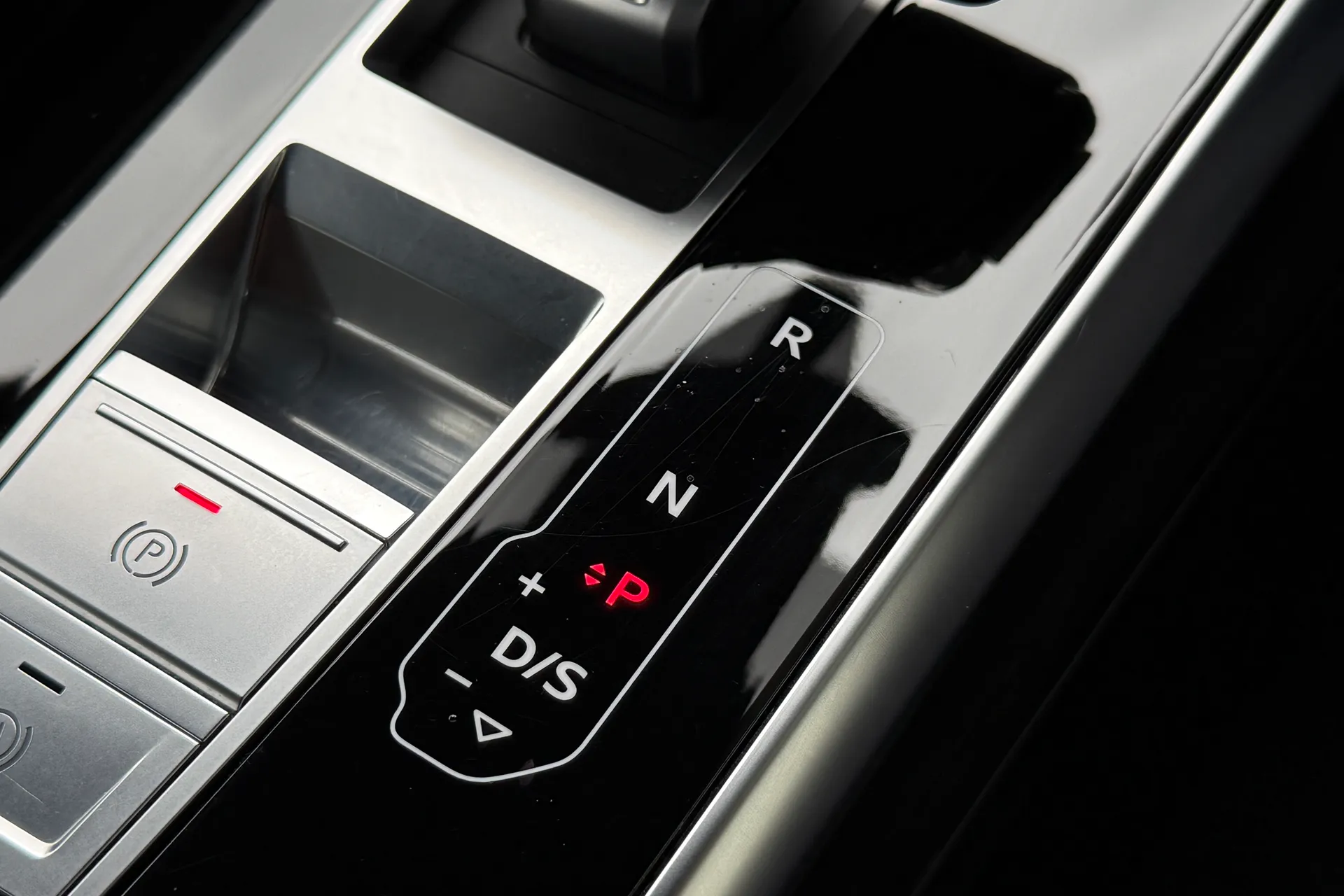 Audi Q8 thumbnail image number 27