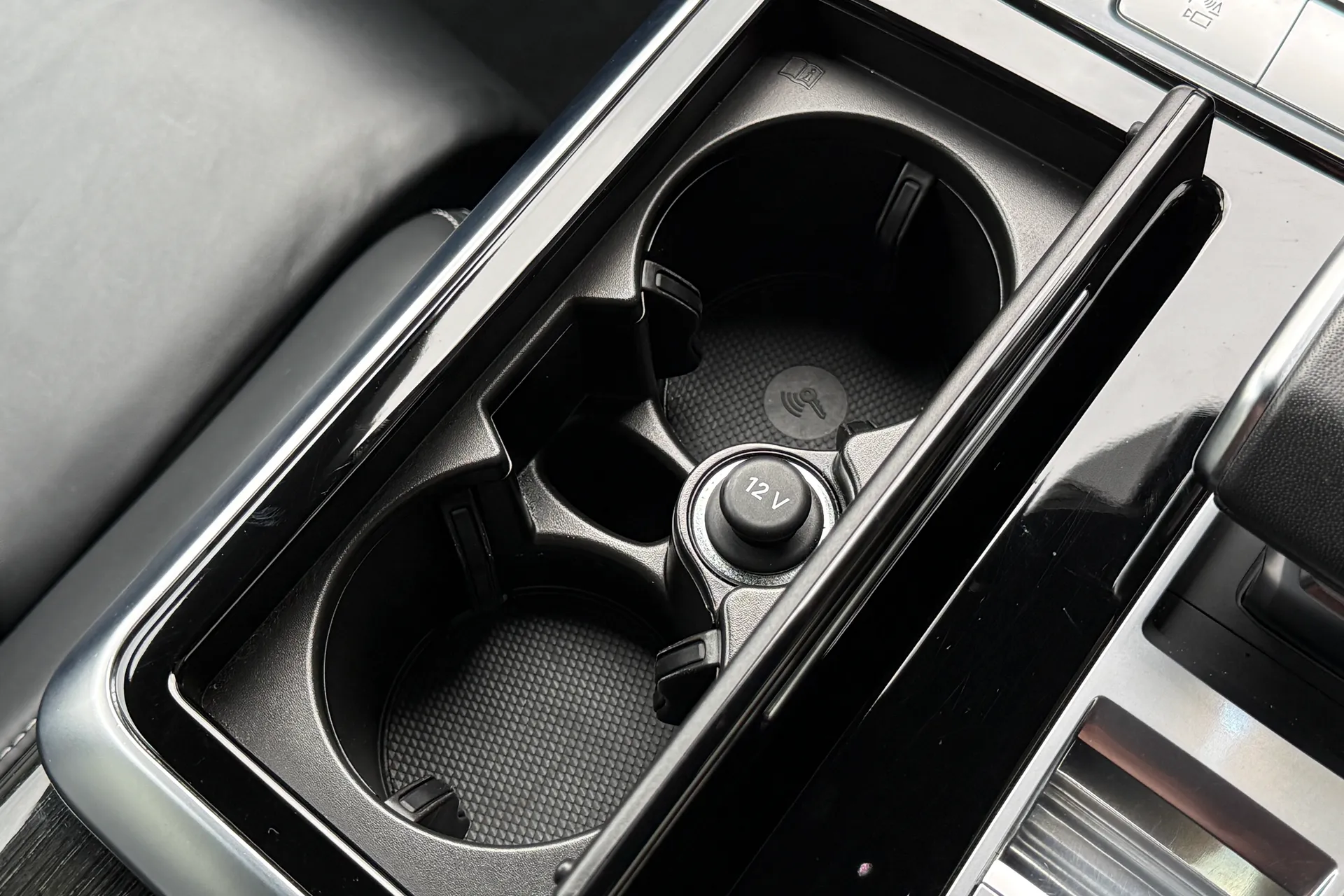 Audi Q8 thumbnail image number 29