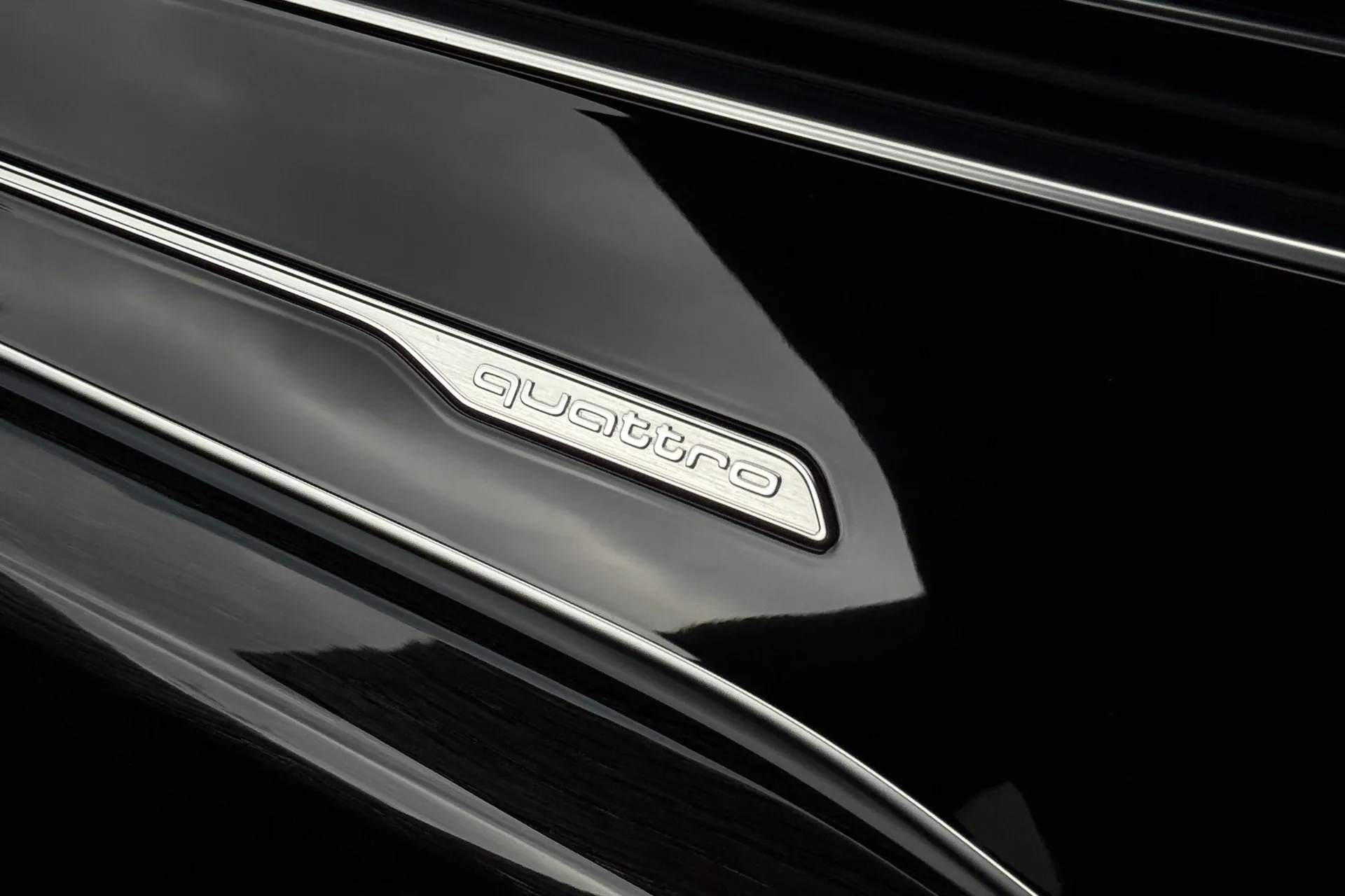 Audi Q8 thumbnail image number 30
