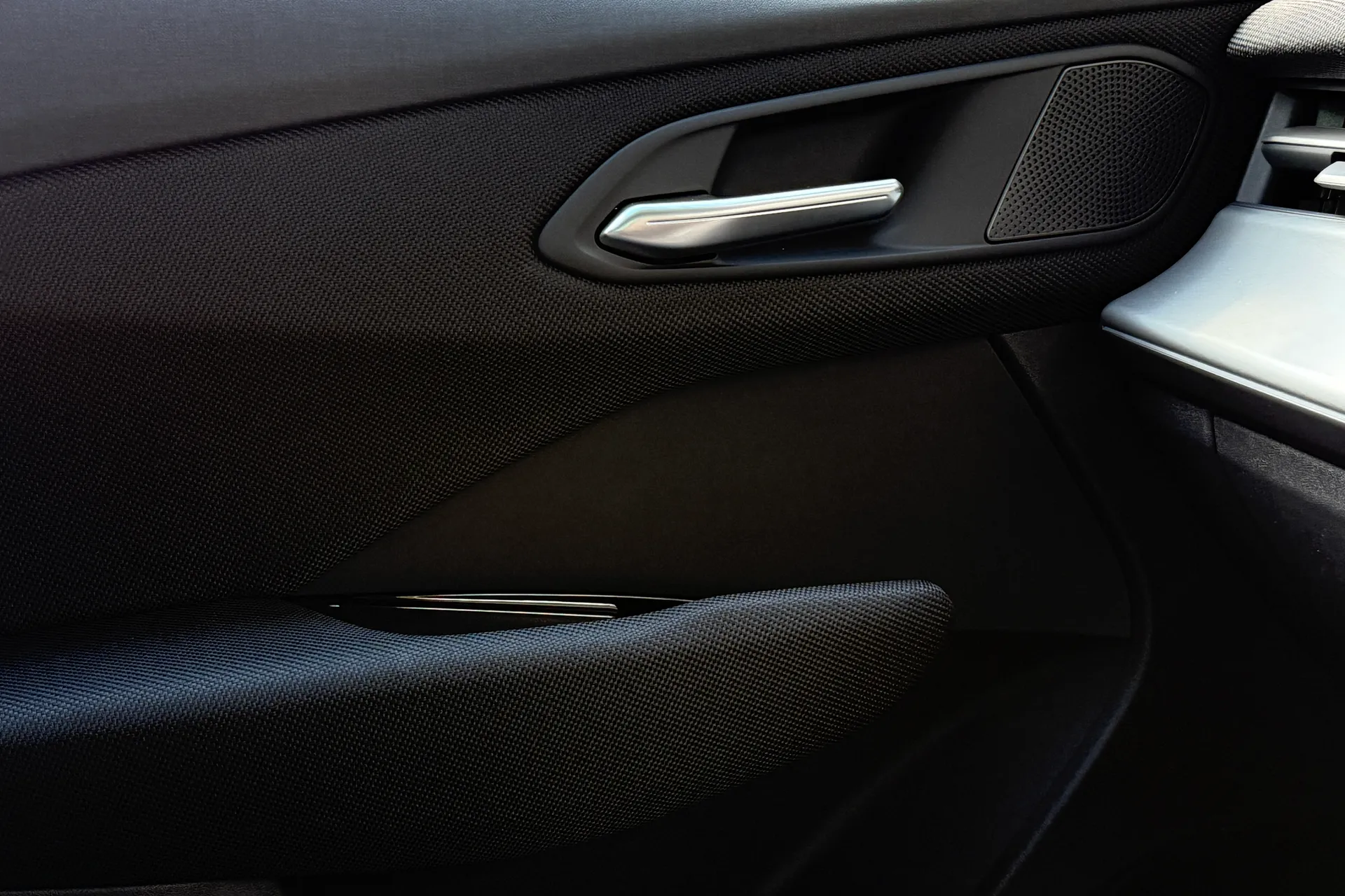 Audi Q3 thumbnail image number 22