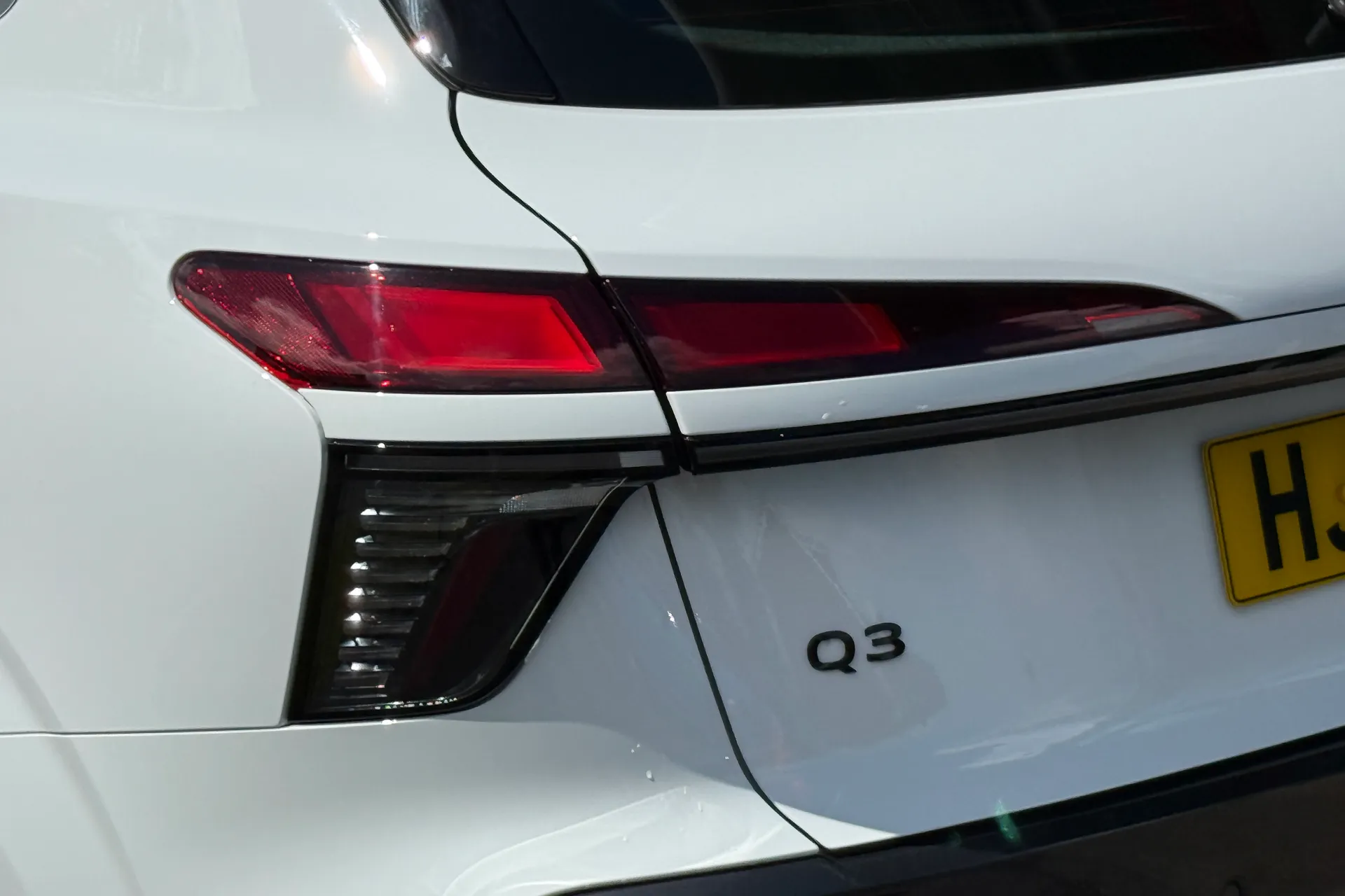 Audi Q3 thumbnail image number 40