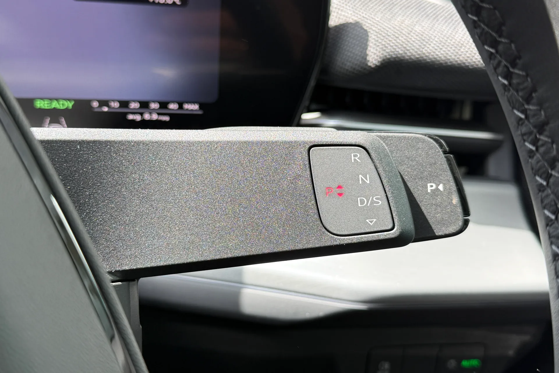 Audi Q3 thumbnail image number 16