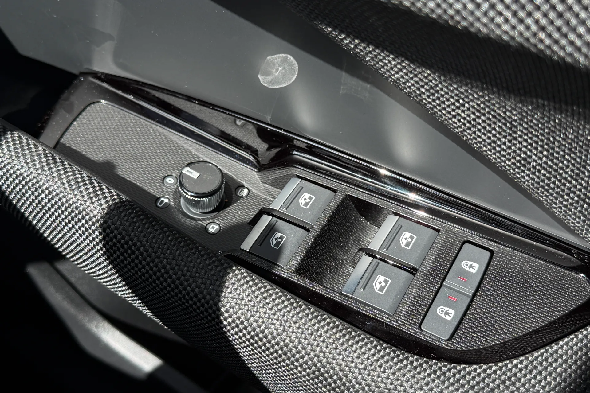 Audi Q3 thumbnail image number 24