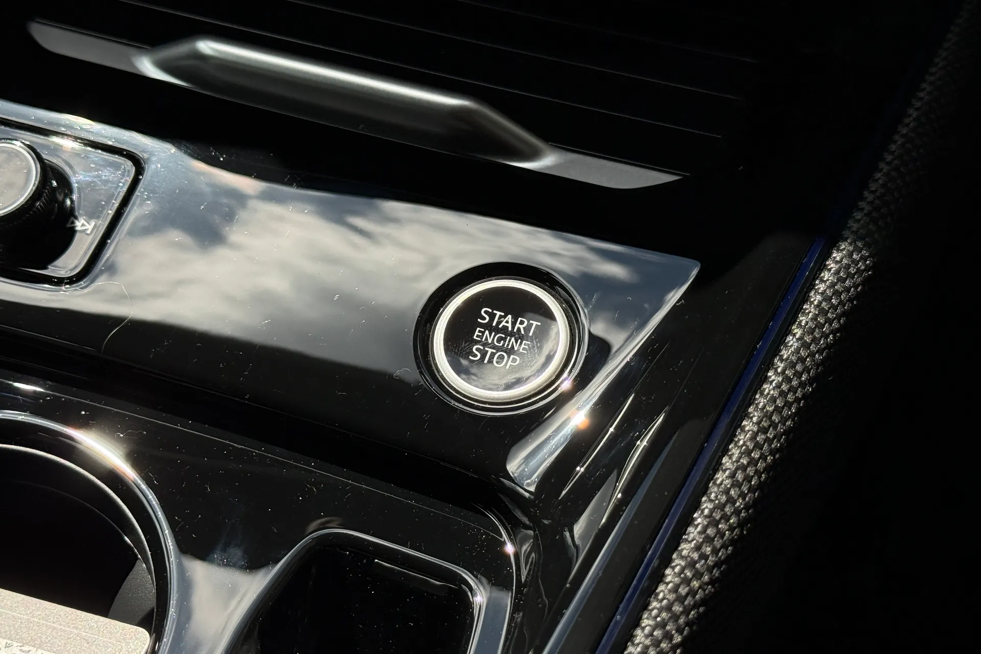 Audi Q3 thumbnail image number 18