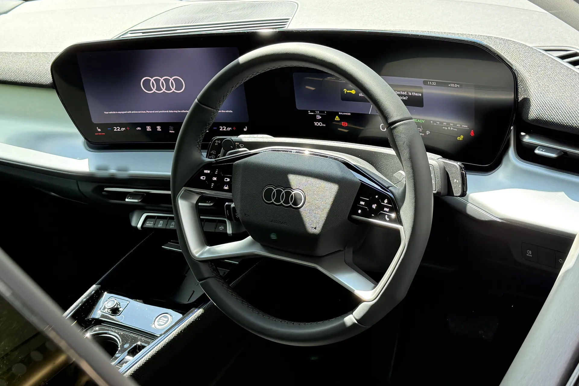 Audi Q3 thumbnail image number 26
