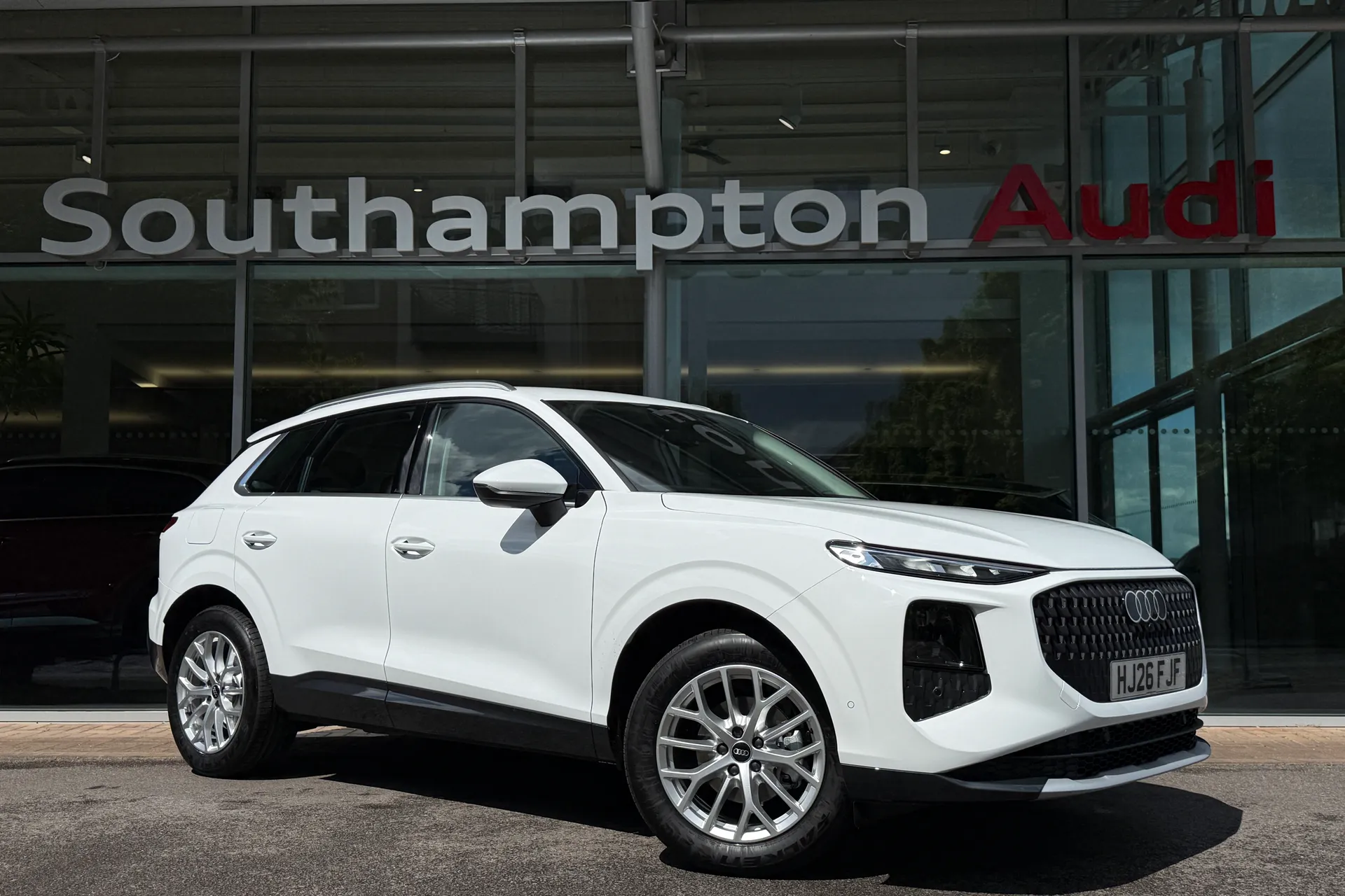 Audi Q3 focused image
