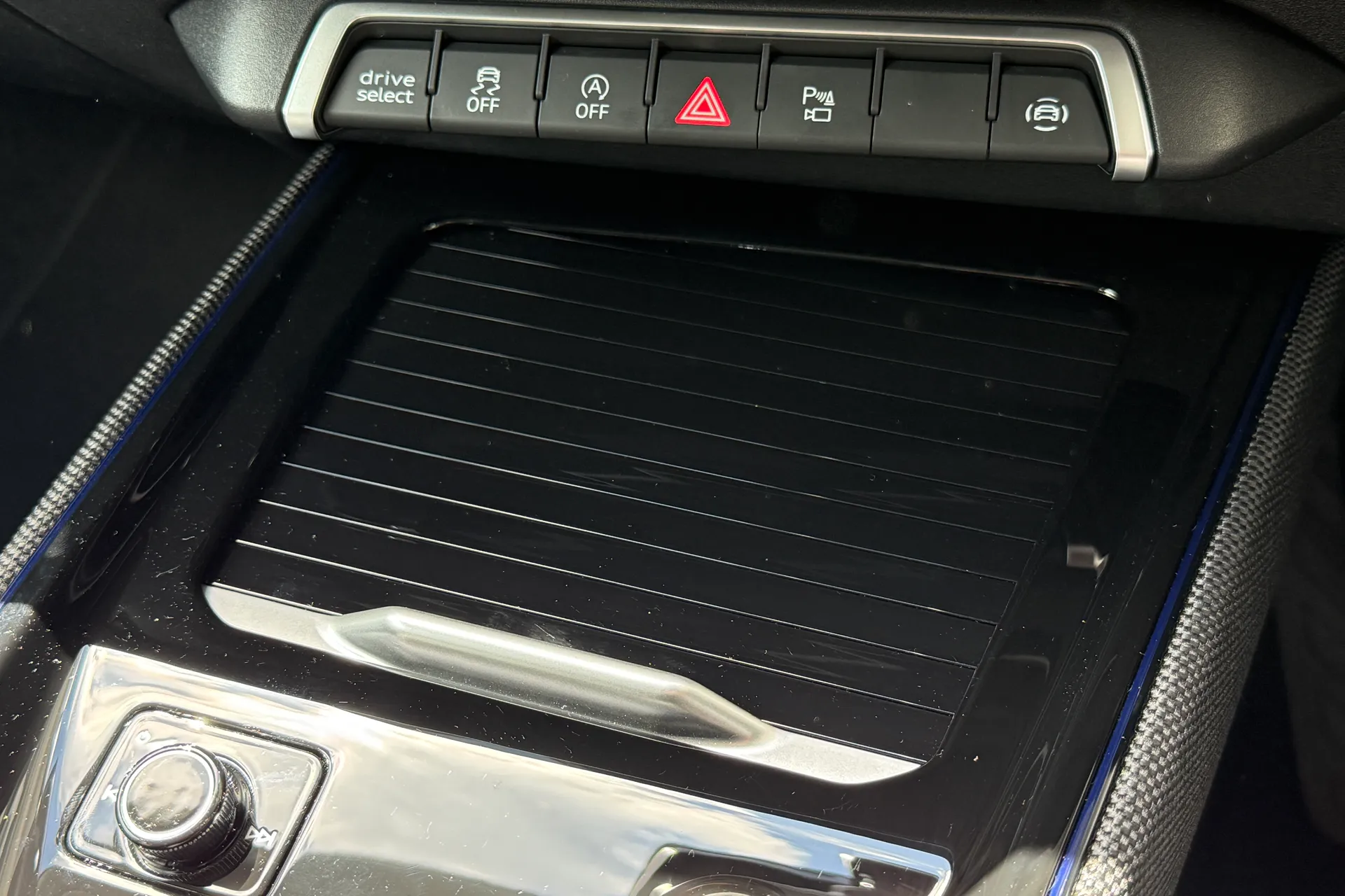 Audi Q3 thumbnail image number 20