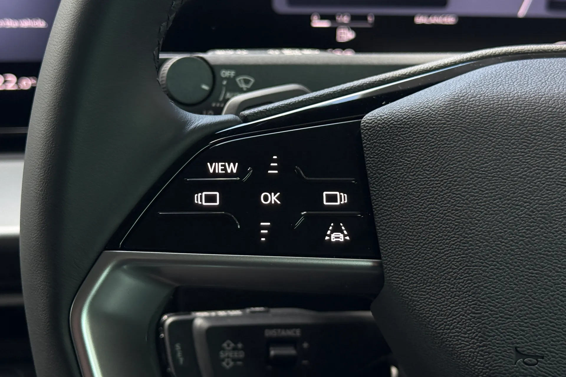 Audi Q3 thumbnail image number 14