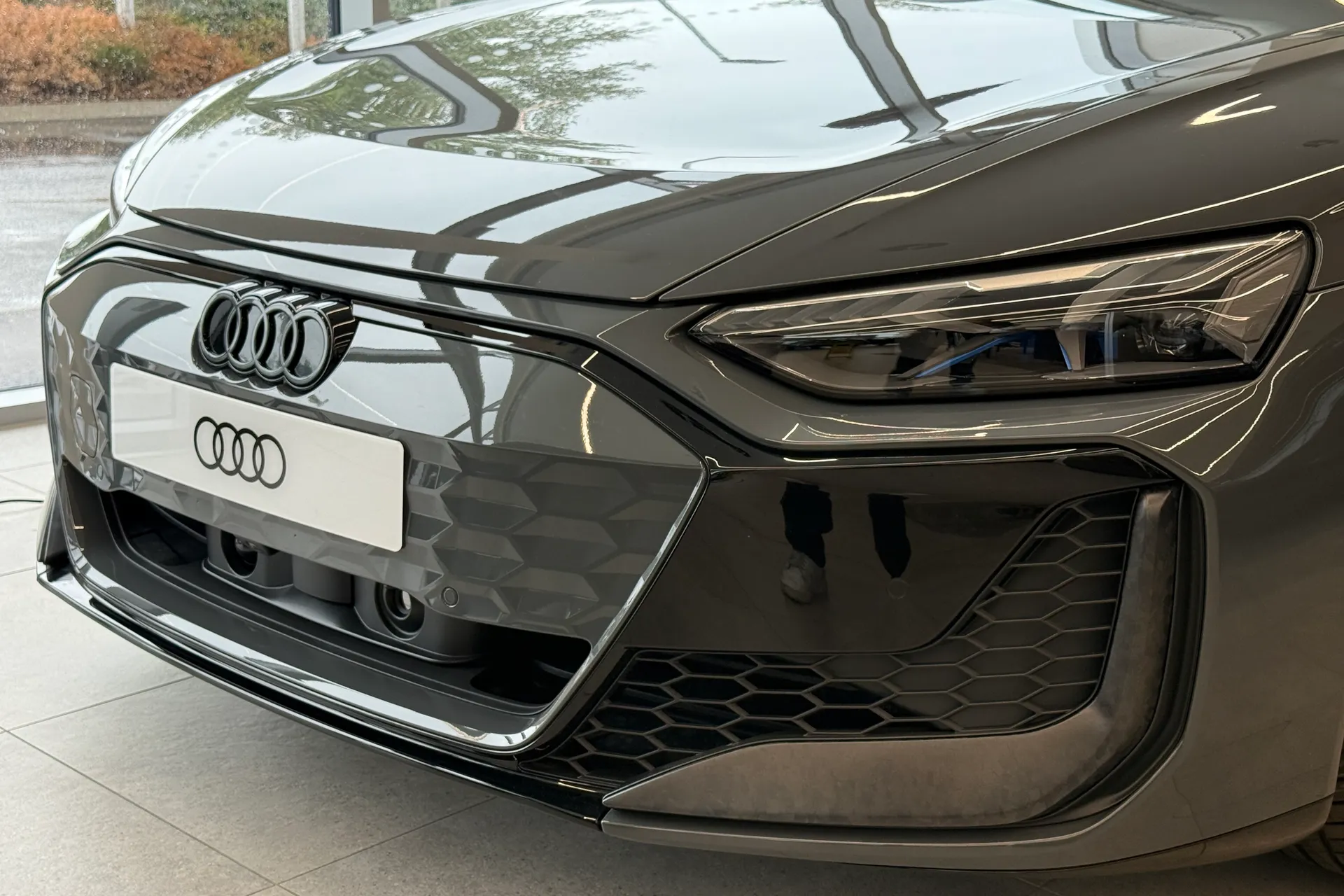 Audi RS e-tron GT thumbnail image number 6
