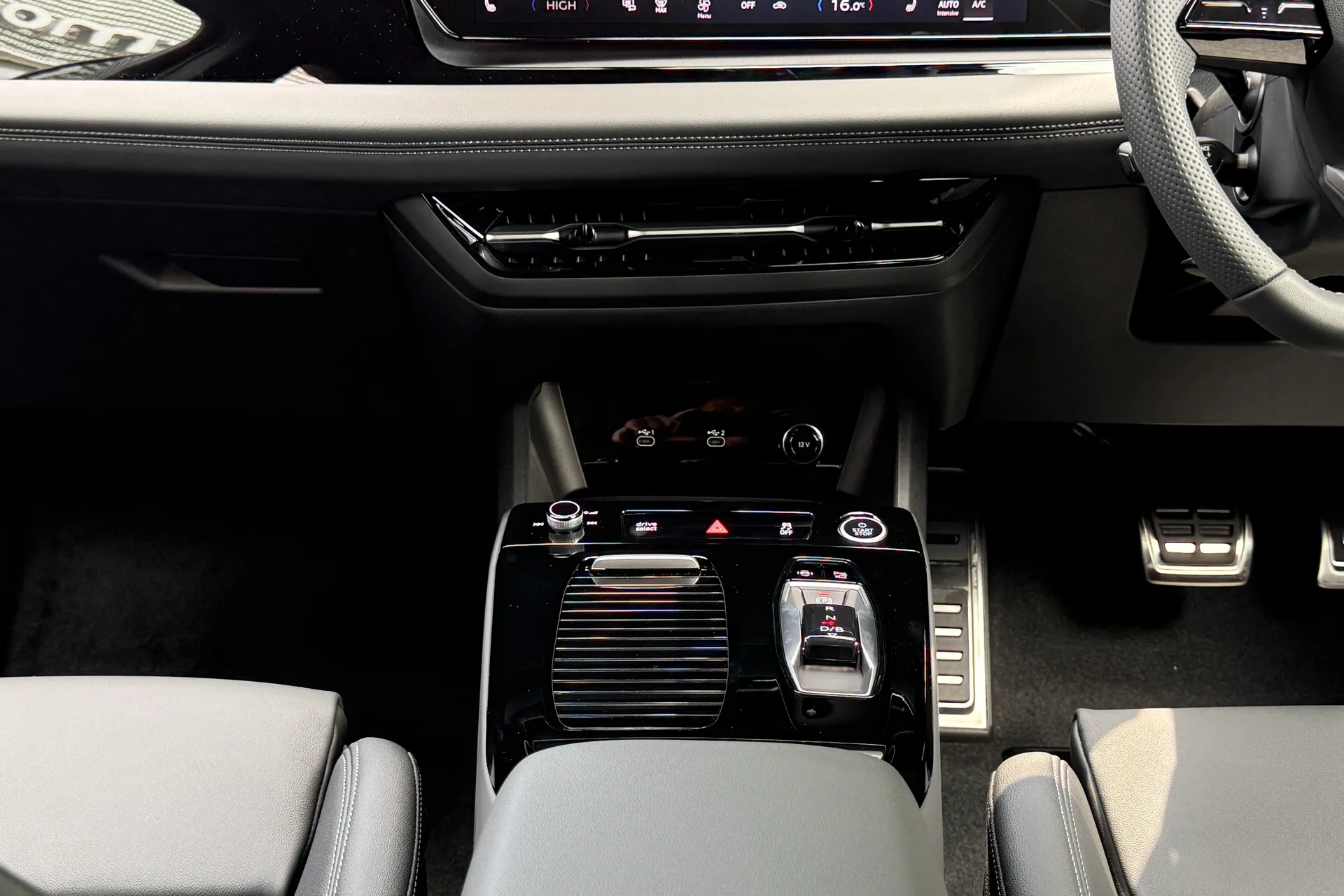 Audi Q6 thumbnail image number 49