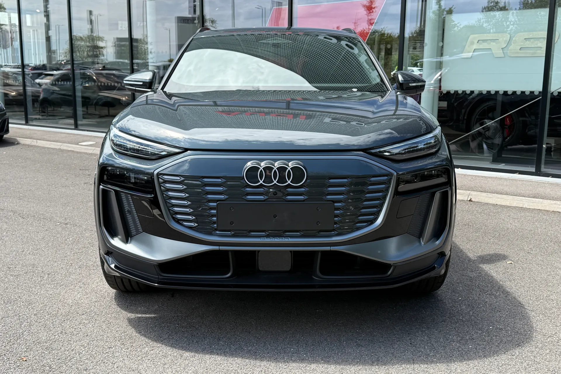 Audi Q6 thumbnail image number 7