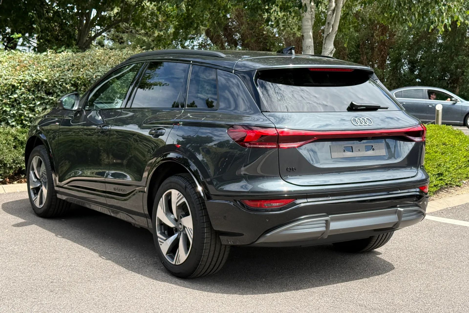 Audi Q6 thumbnail image number 34