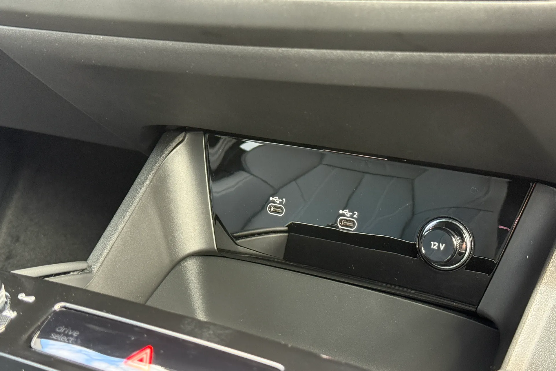 Audi Q6 thumbnail image number 27