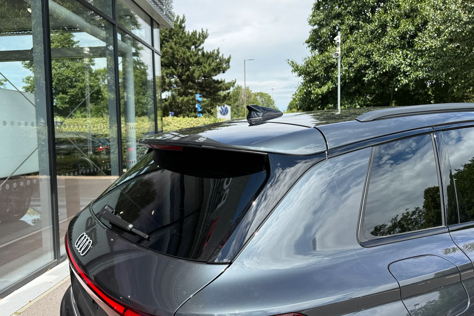 Audi Q6 thumbnail image number 20