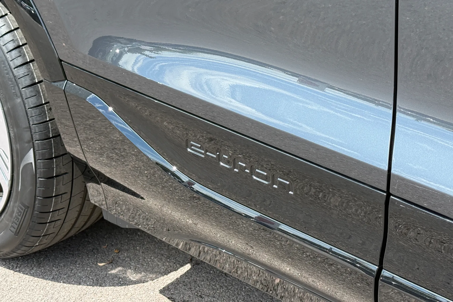 Audi Q6 thumbnail image number 13