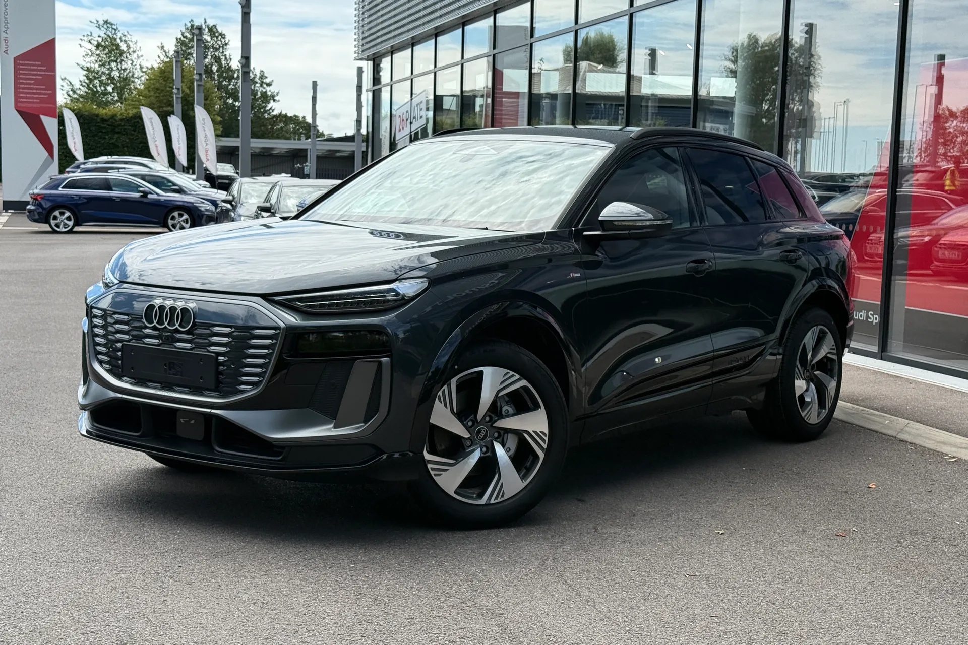 Audi Q6 thumbnail image number 5