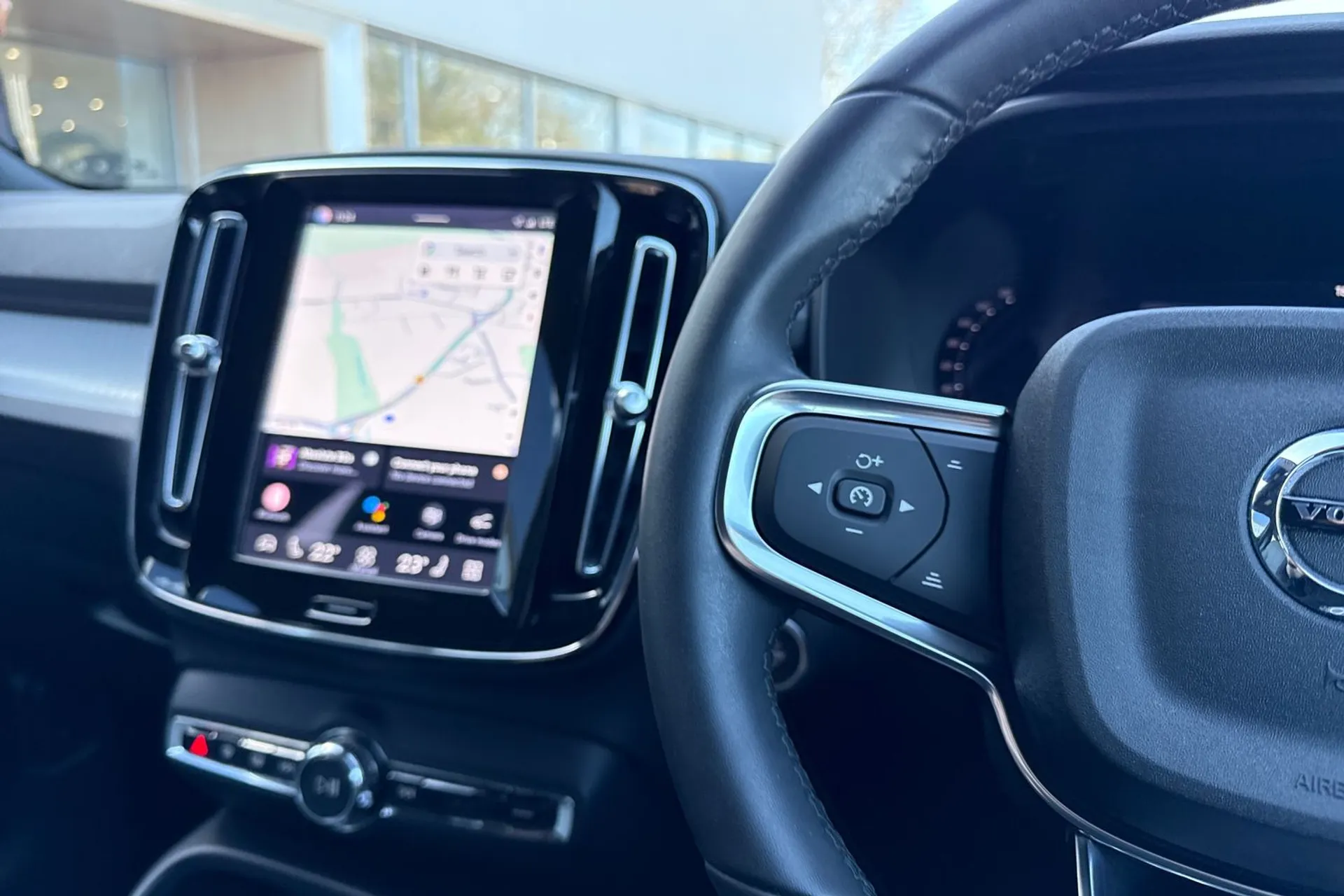 Volvo XC40 thumbnail image number 36