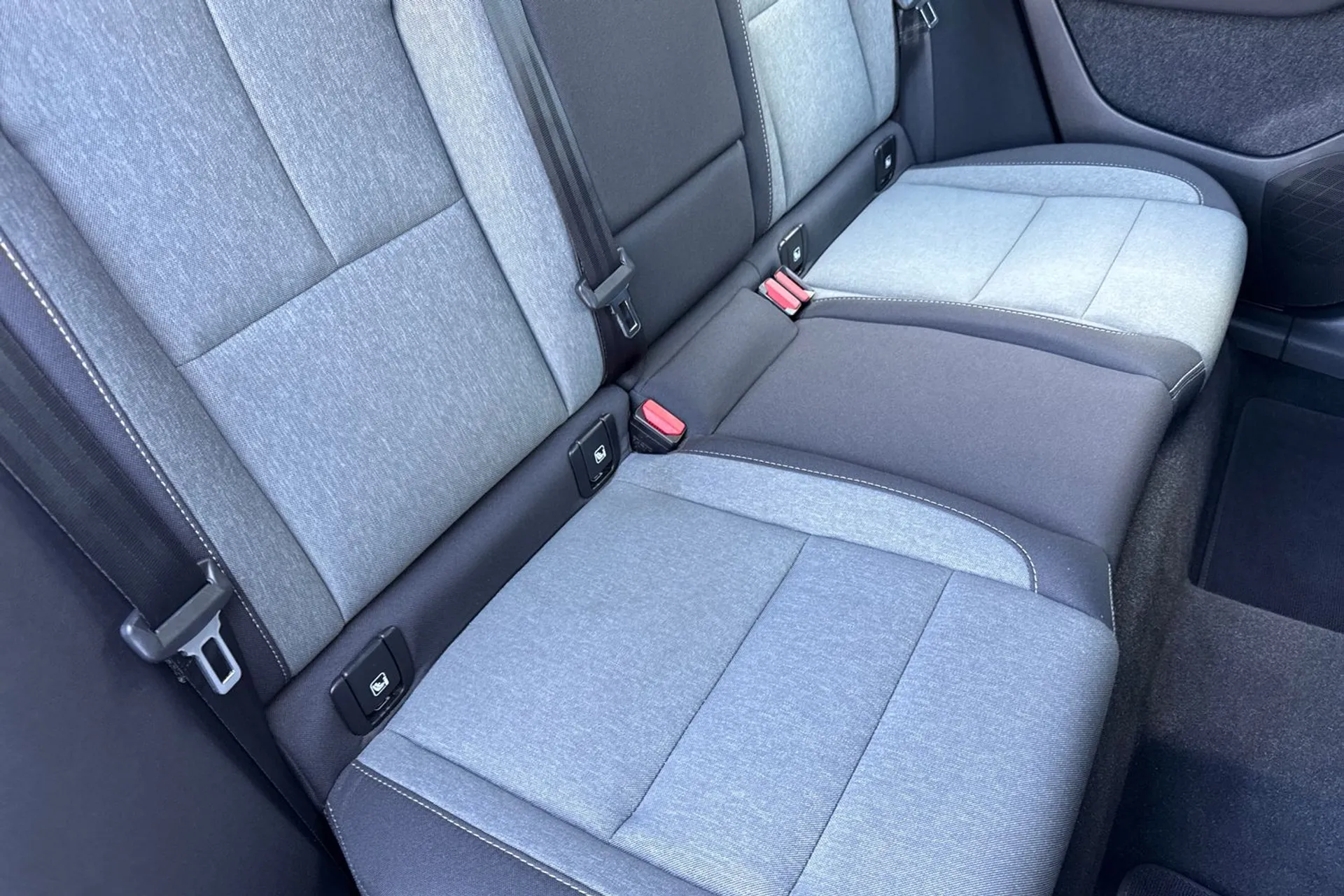 Volvo XC40 thumbnail image number 25