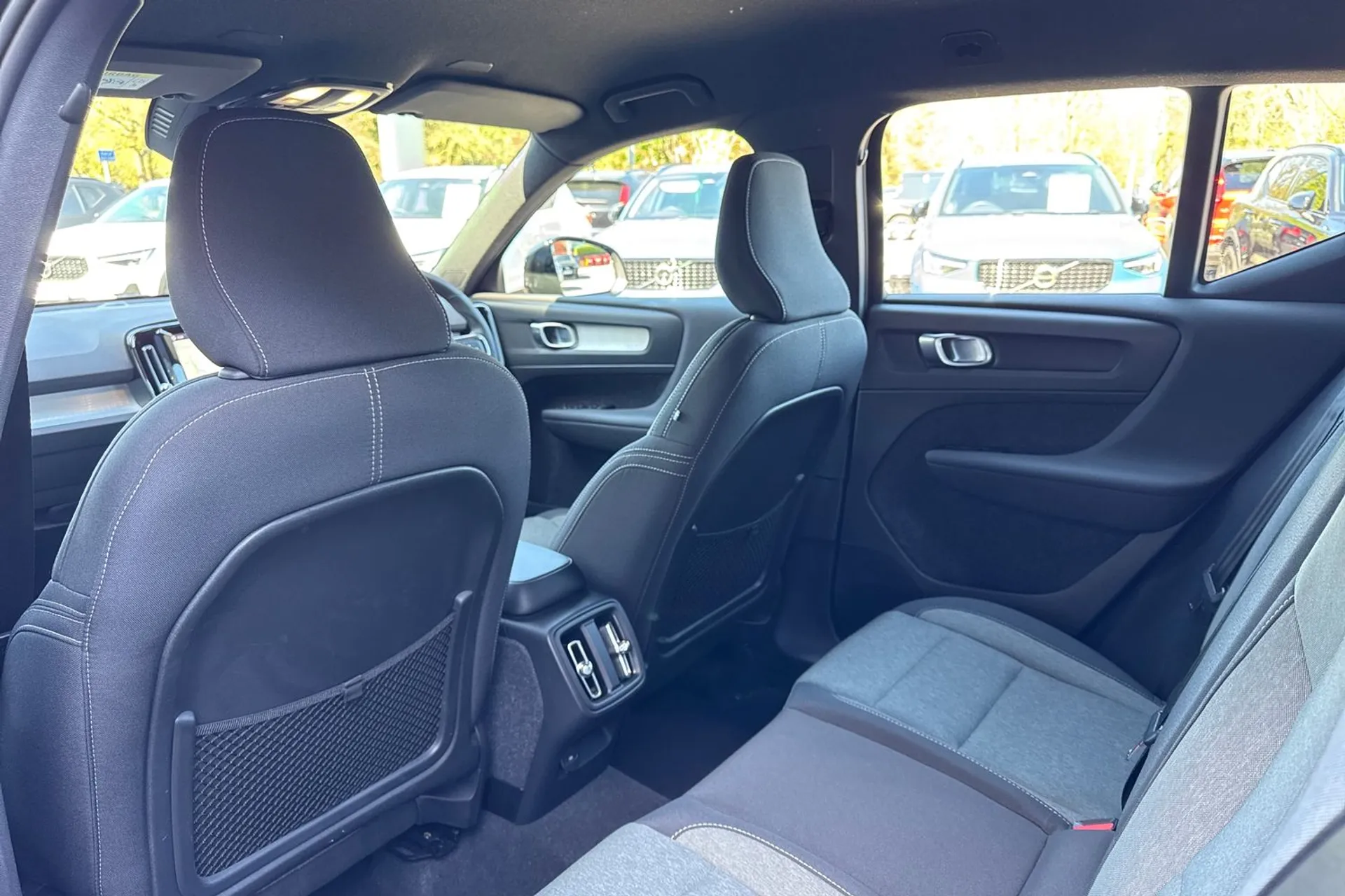 Volvo XC40 thumbnail image number 31