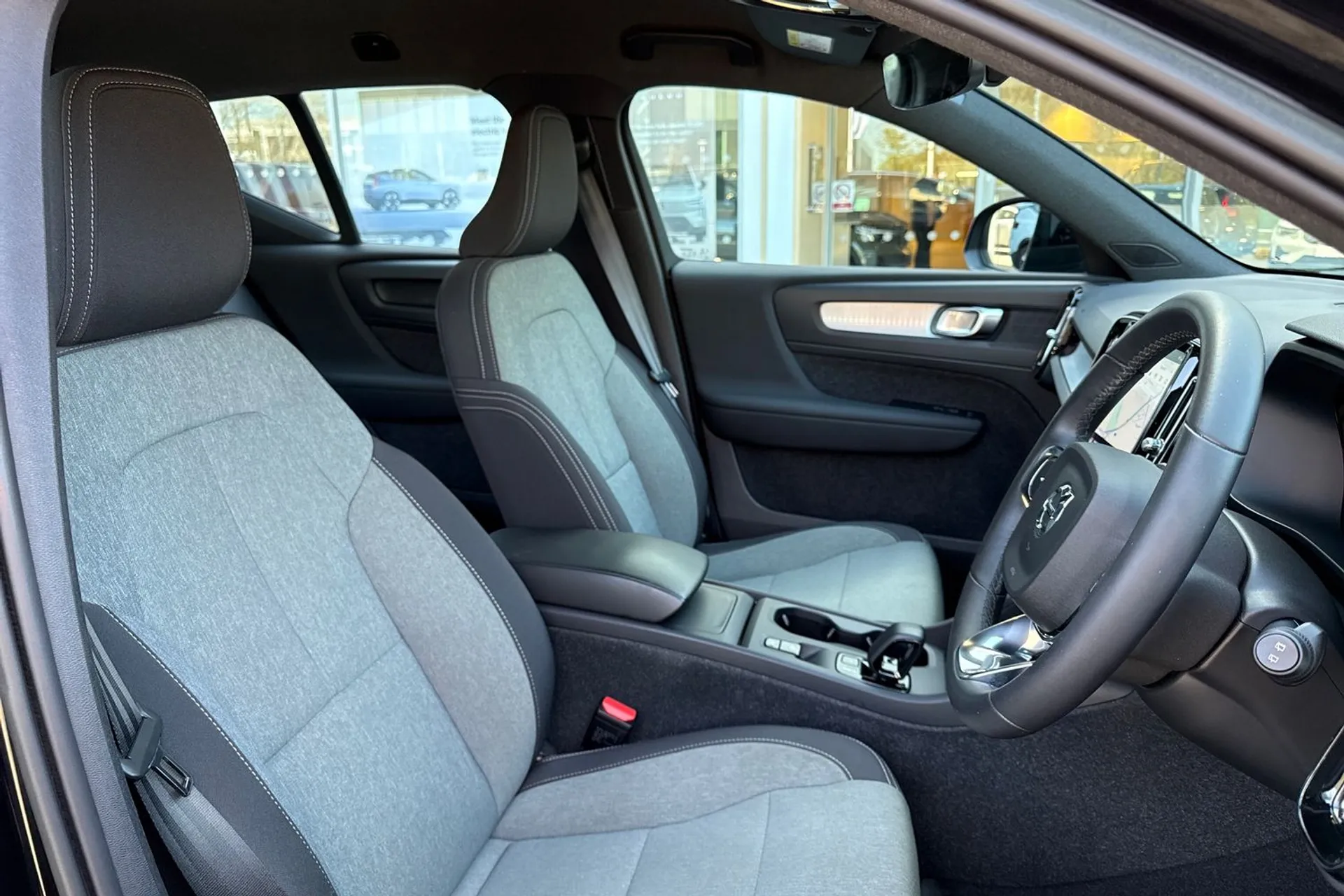 Volvo XC40 thumbnail image number 26