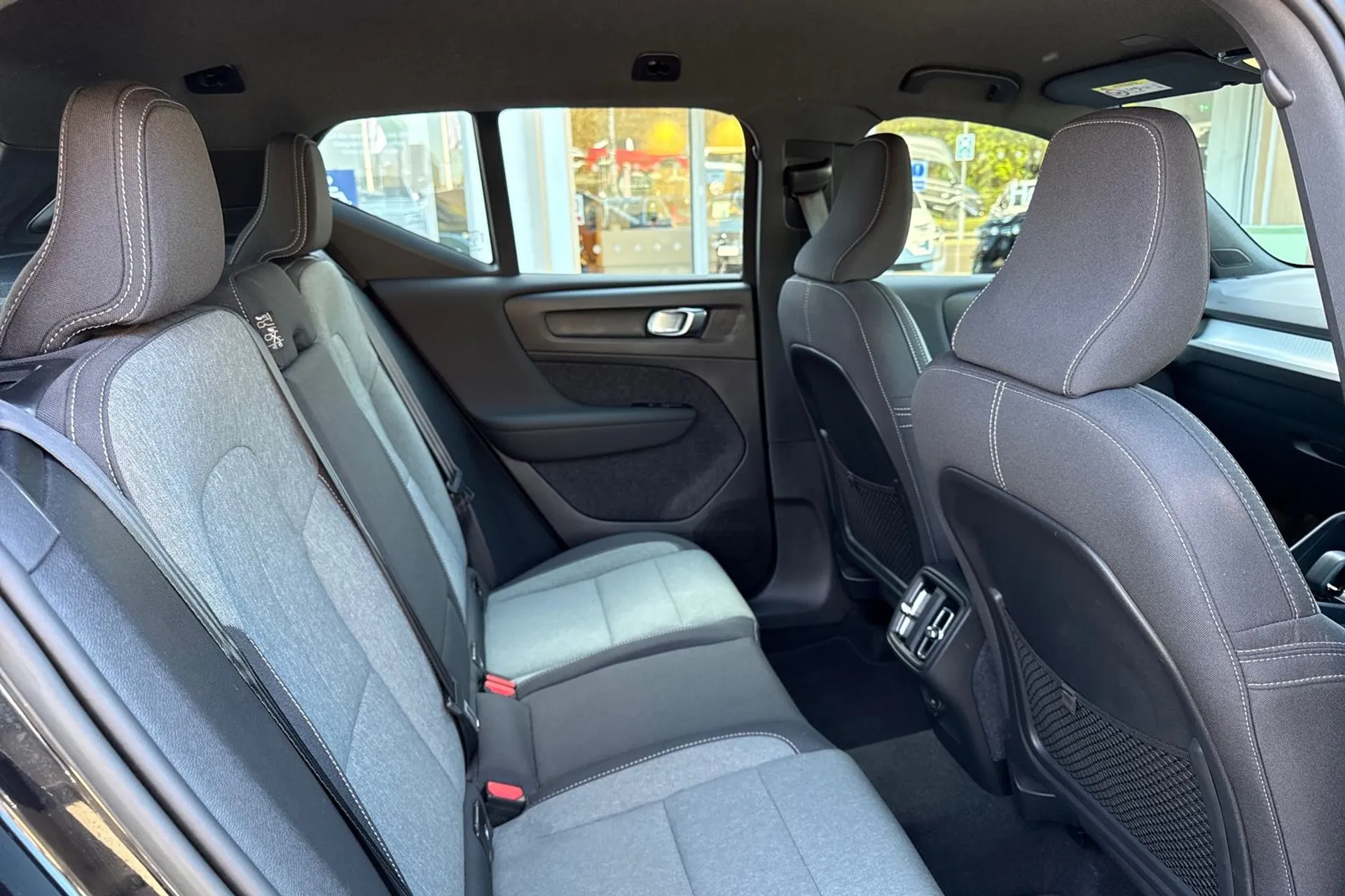 Volvo XC40 thumbnail image number 23