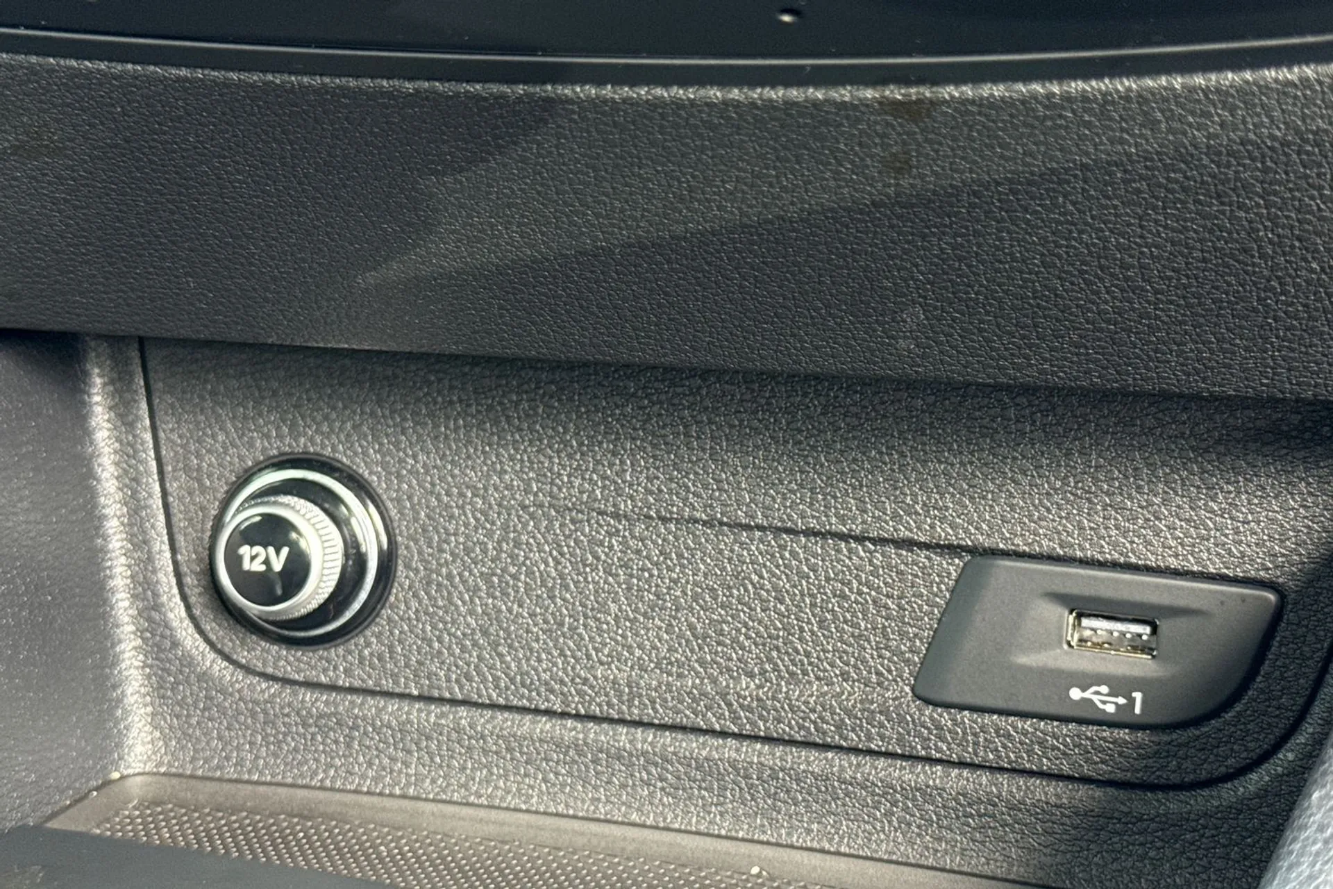 Audi Q2 thumbnail image number 39