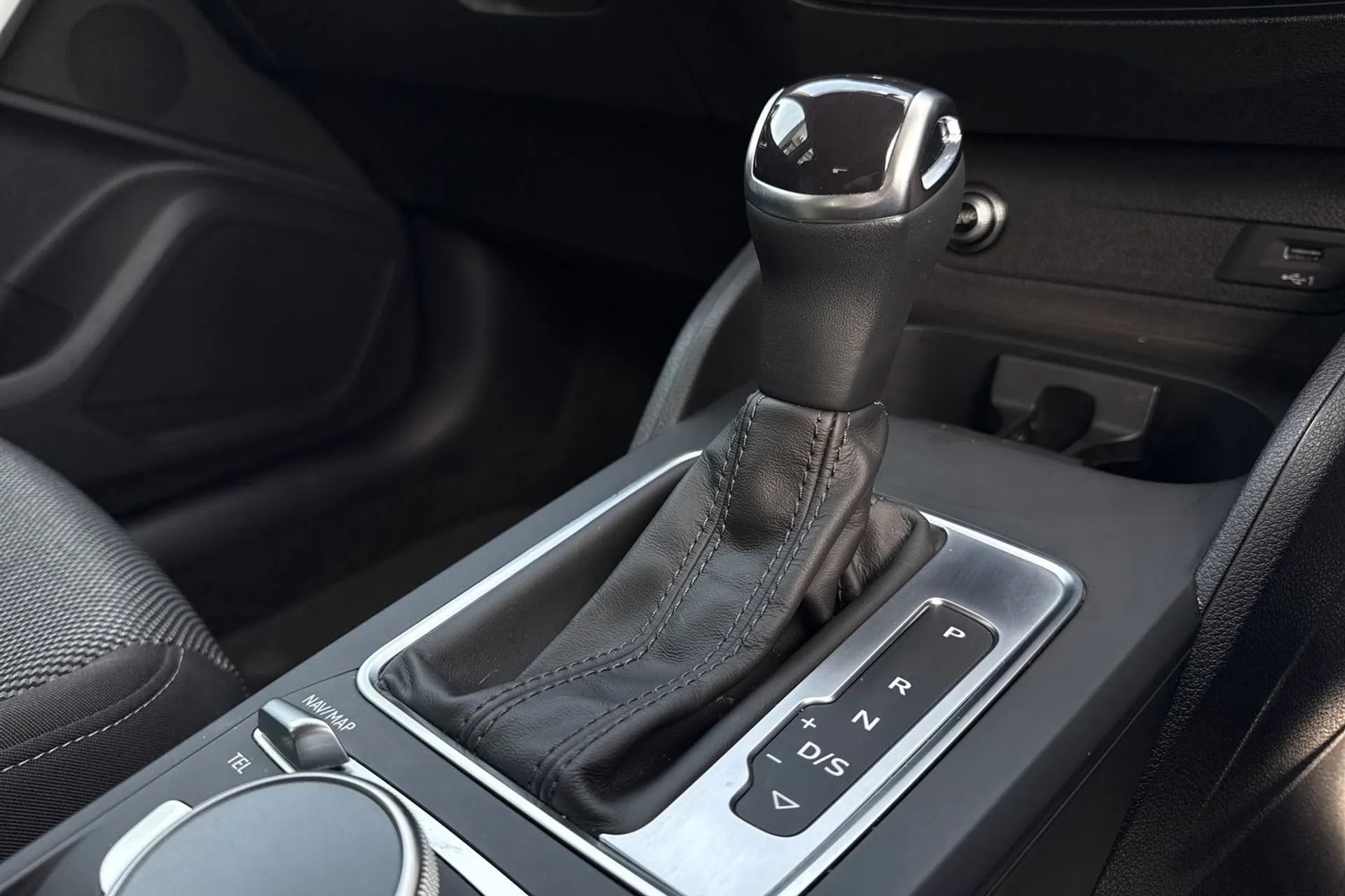 Audi Q2 thumbnail image number 9