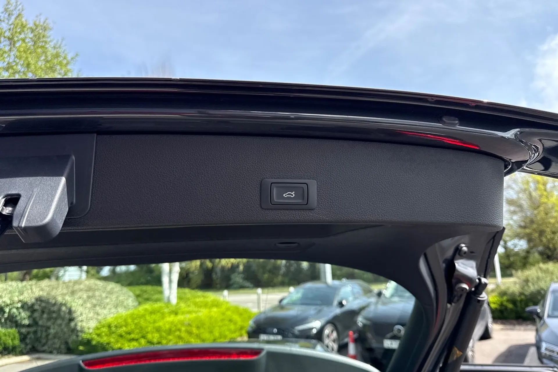 Audi Q2 thumbnail image number 31