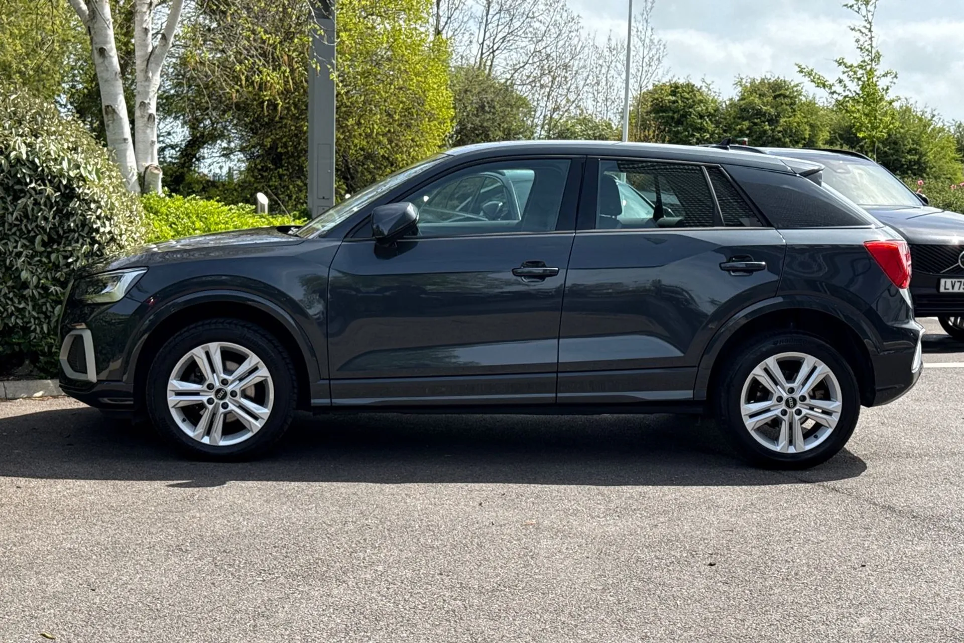 Audi Q2 thumbnail image number 17