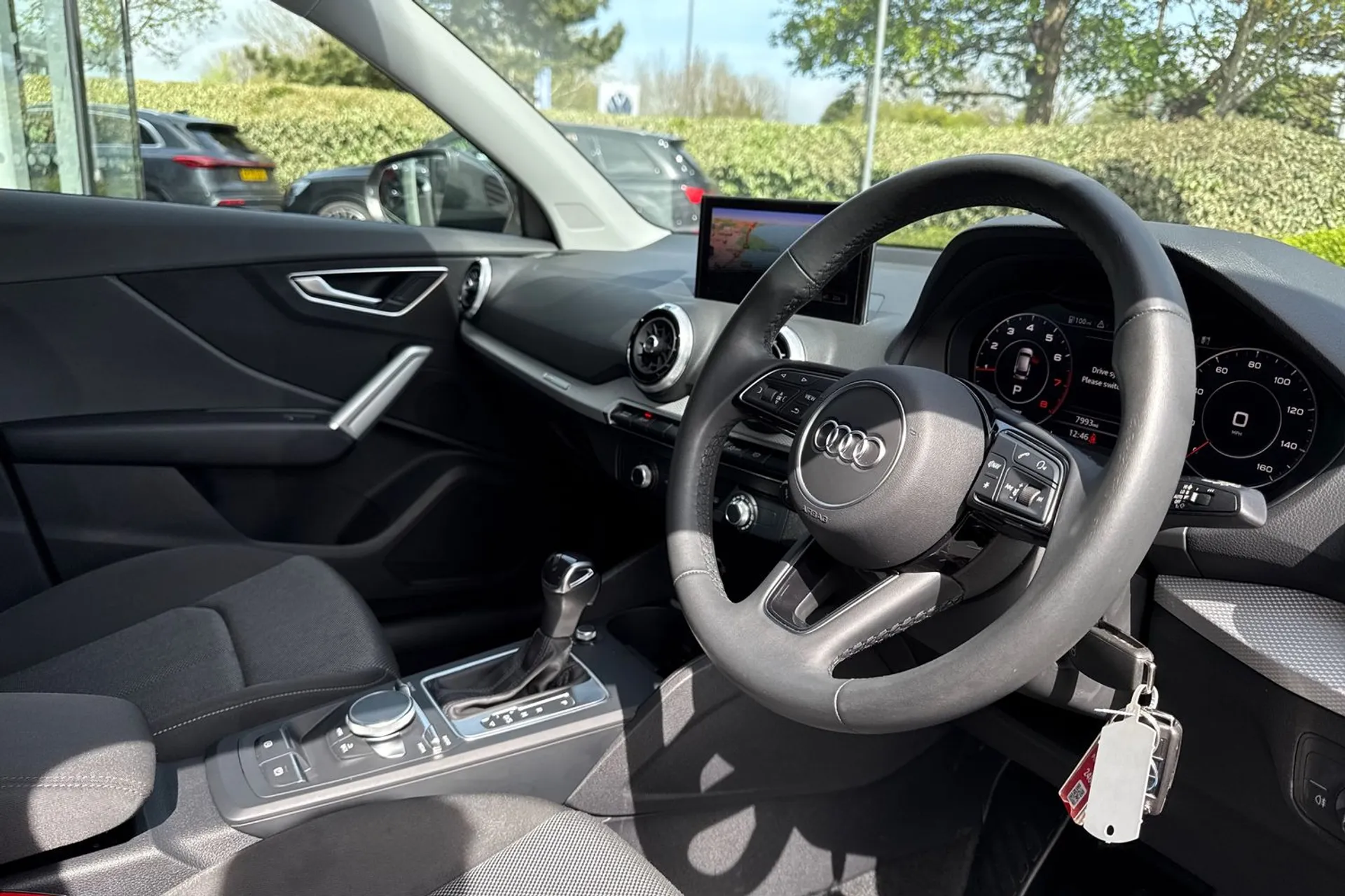 Audi Q2 thumbnail image number 21