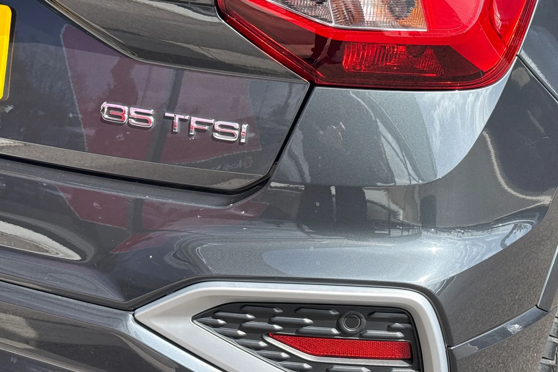 Audi Q2 thumbnail image number 12