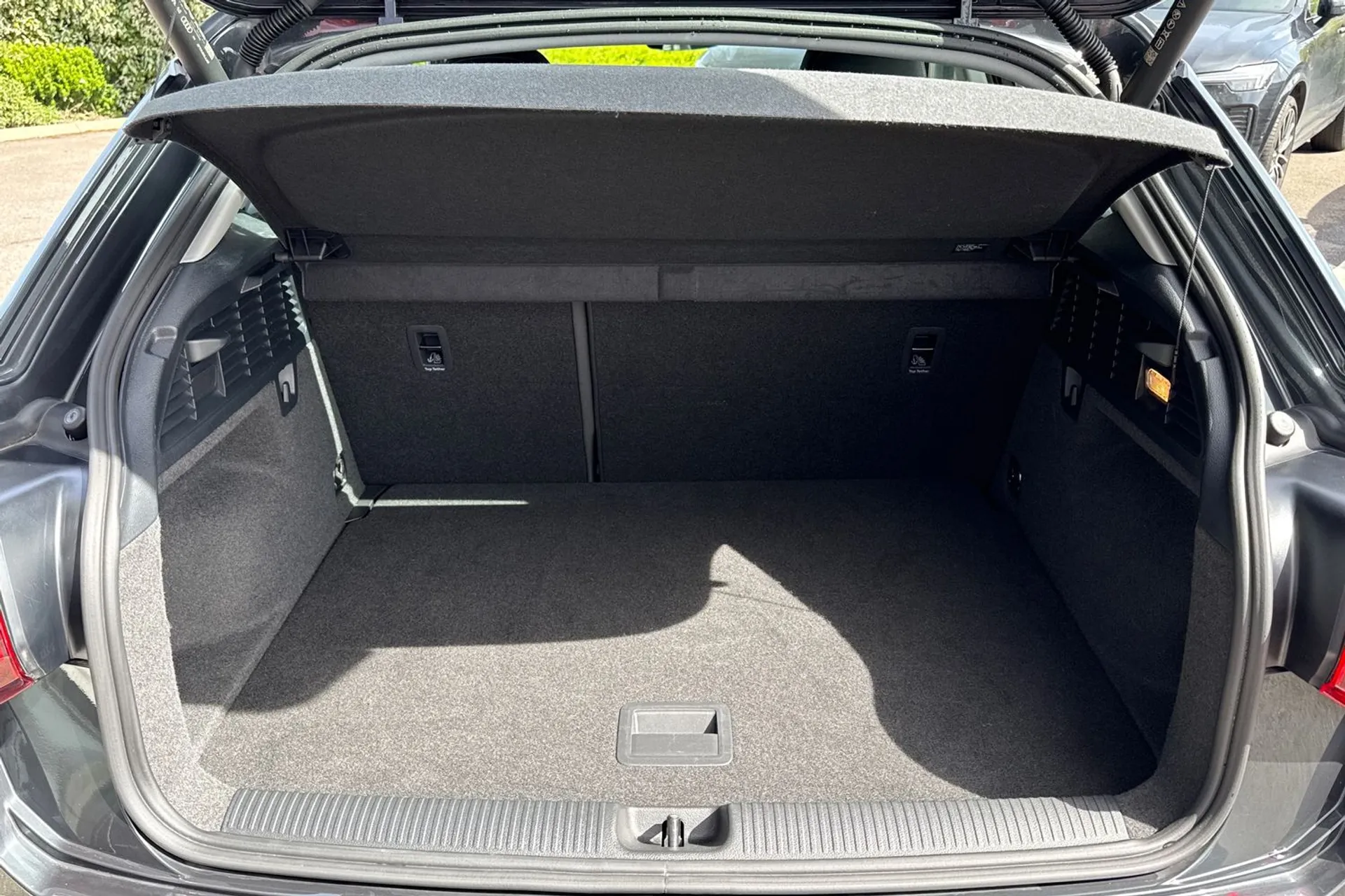 Audi Q2 thumbnail image number 30