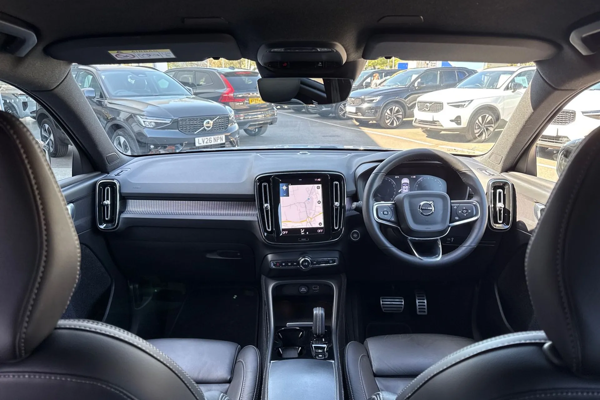 Volvo XC40 thumbnail image number 3