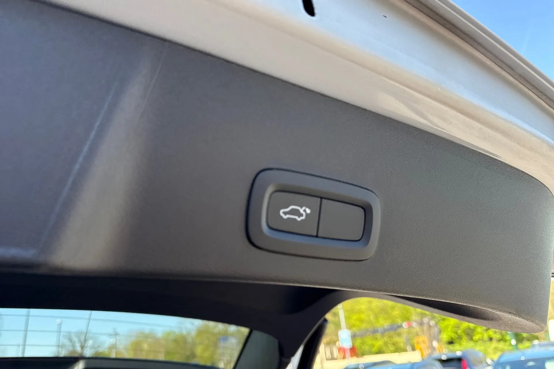 Volvo XC40 thumbnail image number 21