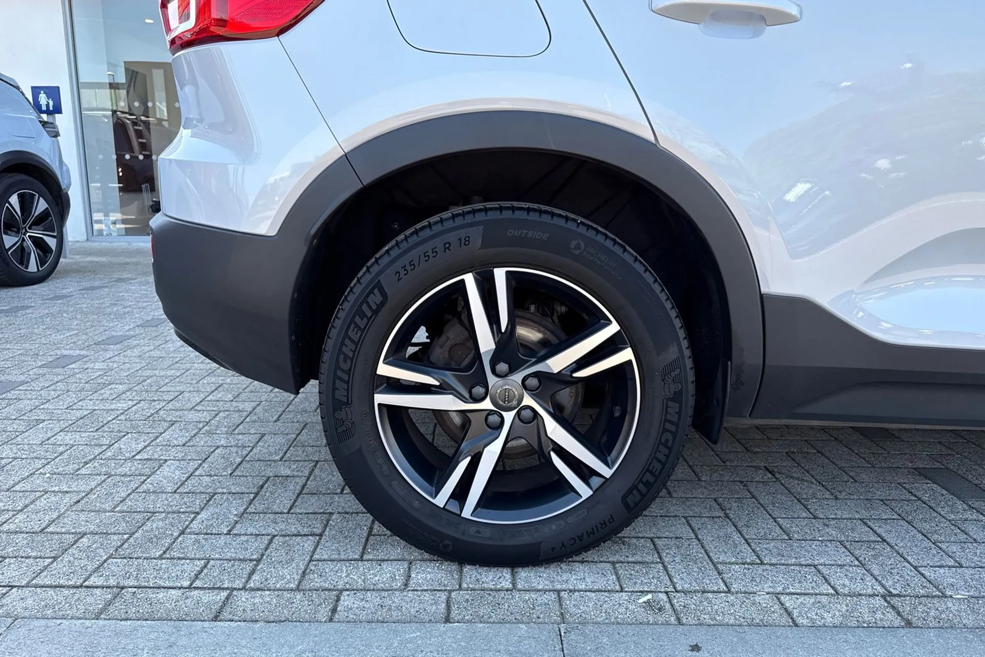 Volvo XC40 thumbnail image number 14