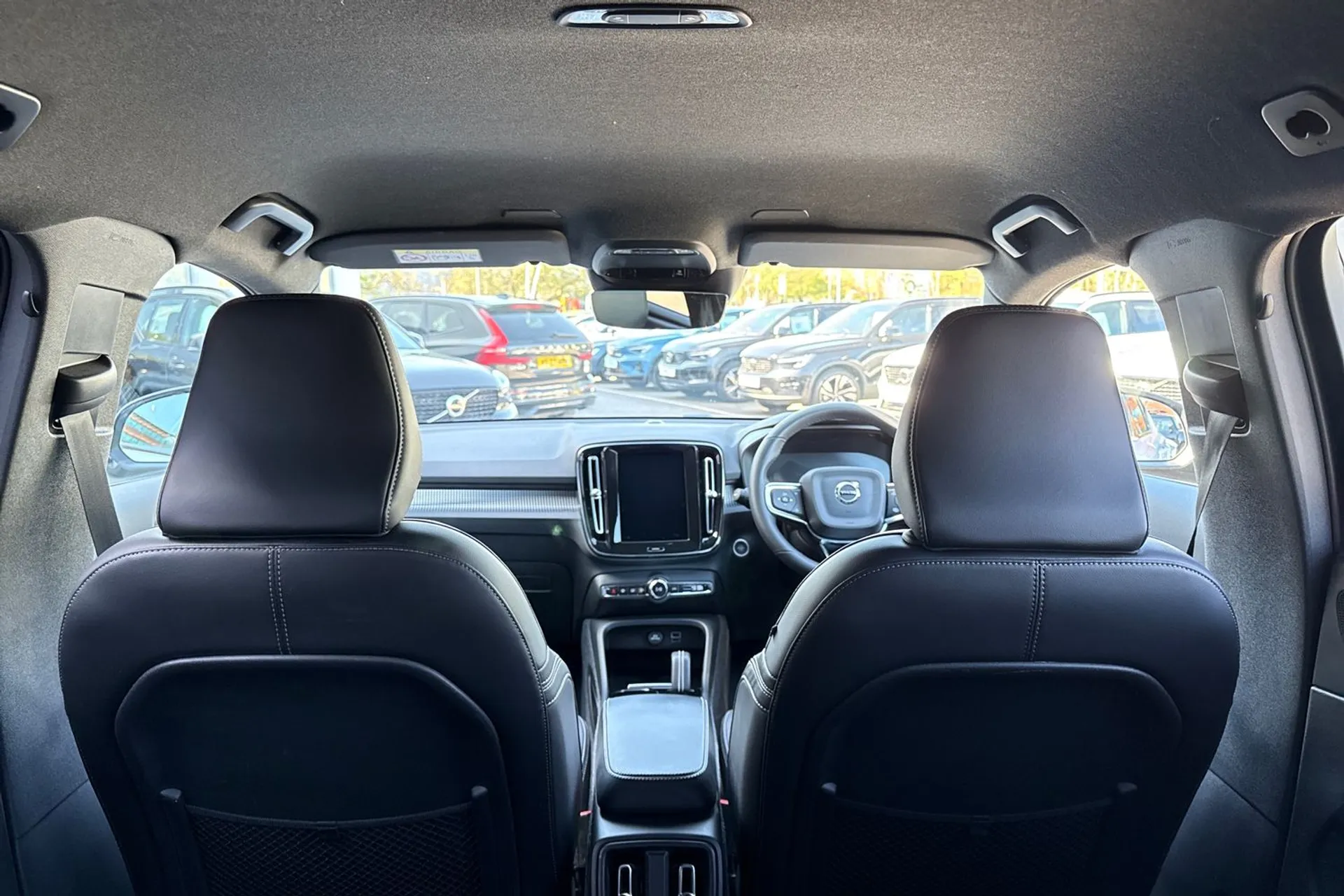 Volvo XC40 thumbnail image number 22